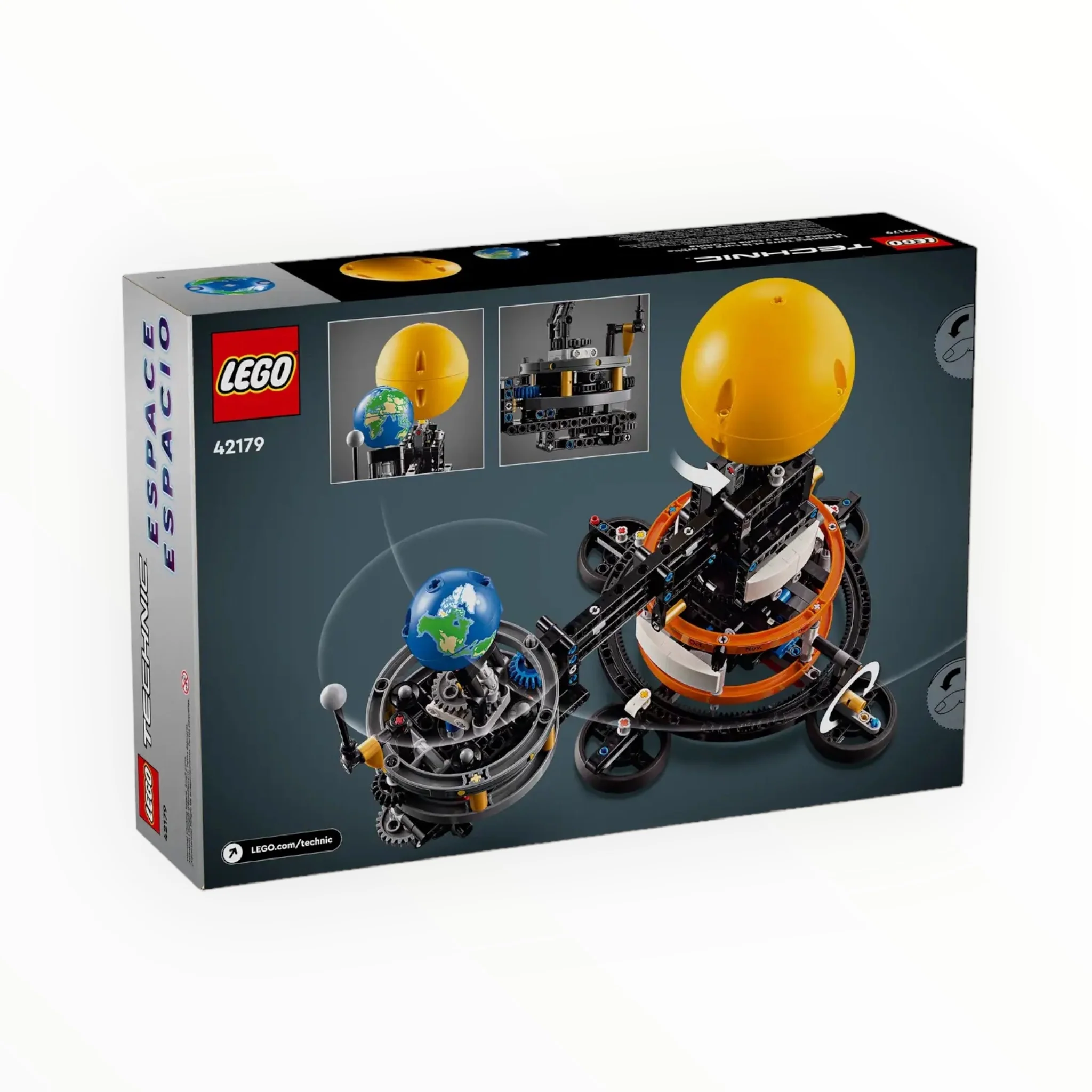 42179 Technic Planet Earth and Moon in Orbit - Image 2