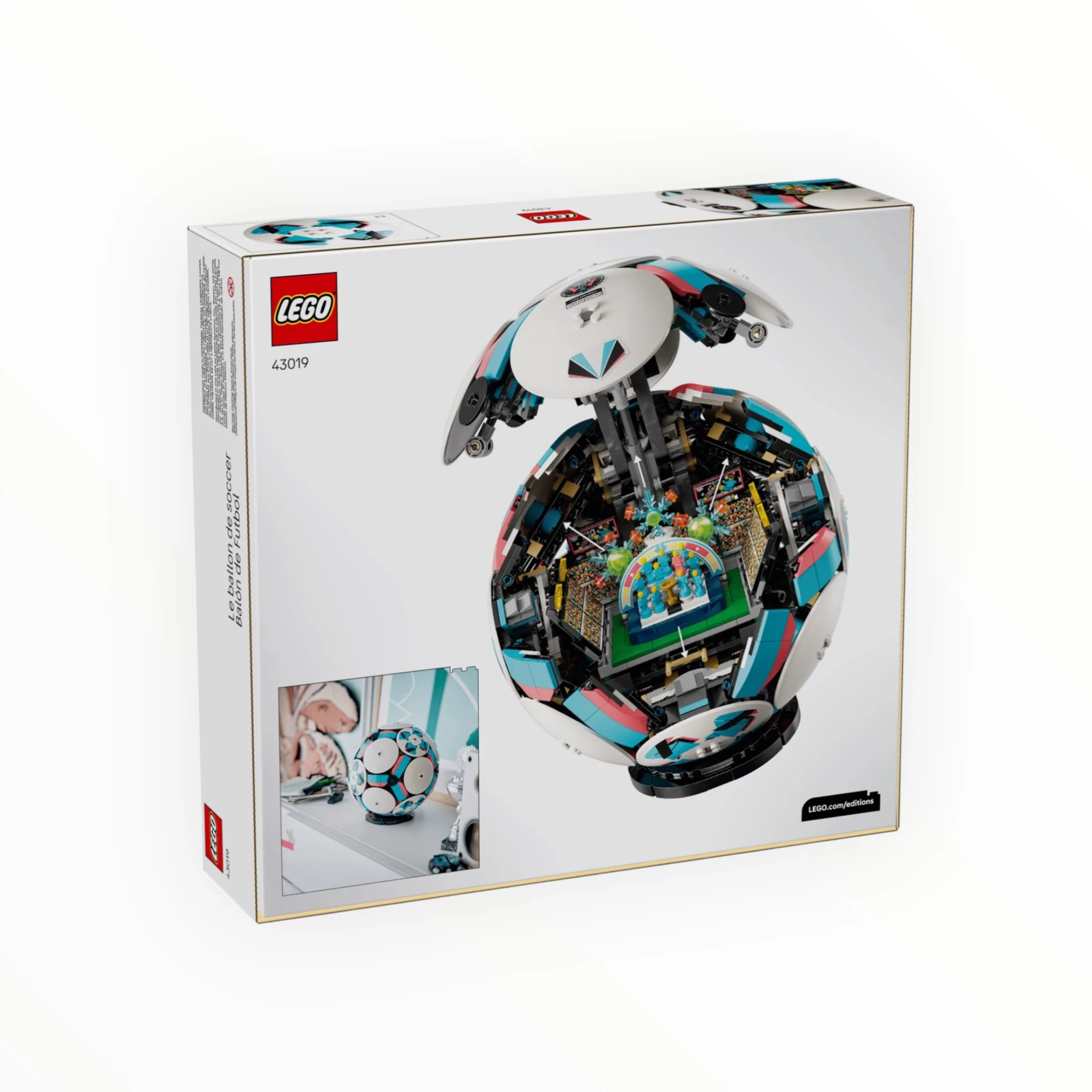 43019 LEGO Editions Soccer Ball - Image 3