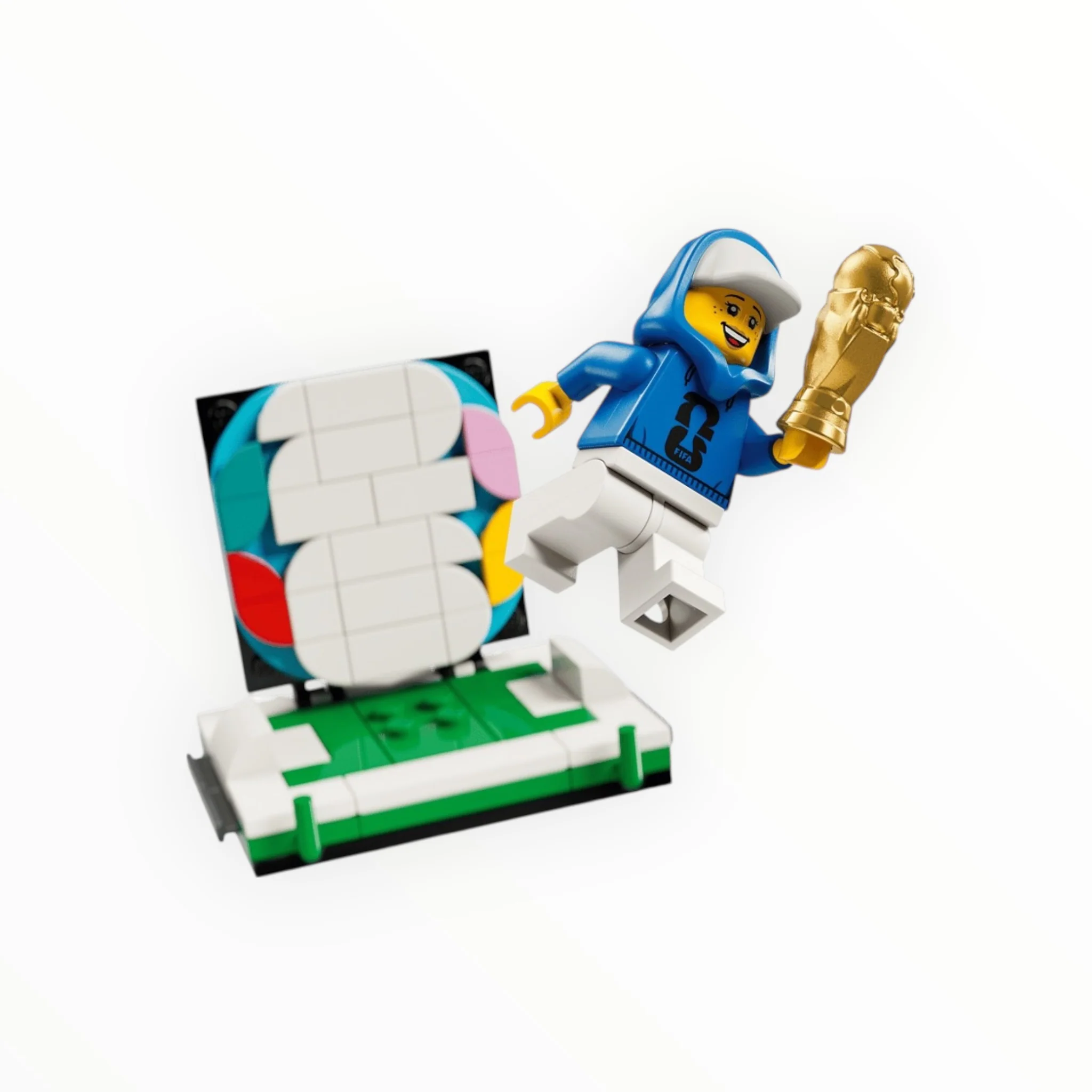 43020 LEGO Editions FIFA World Cup Official Trophy - Image 2