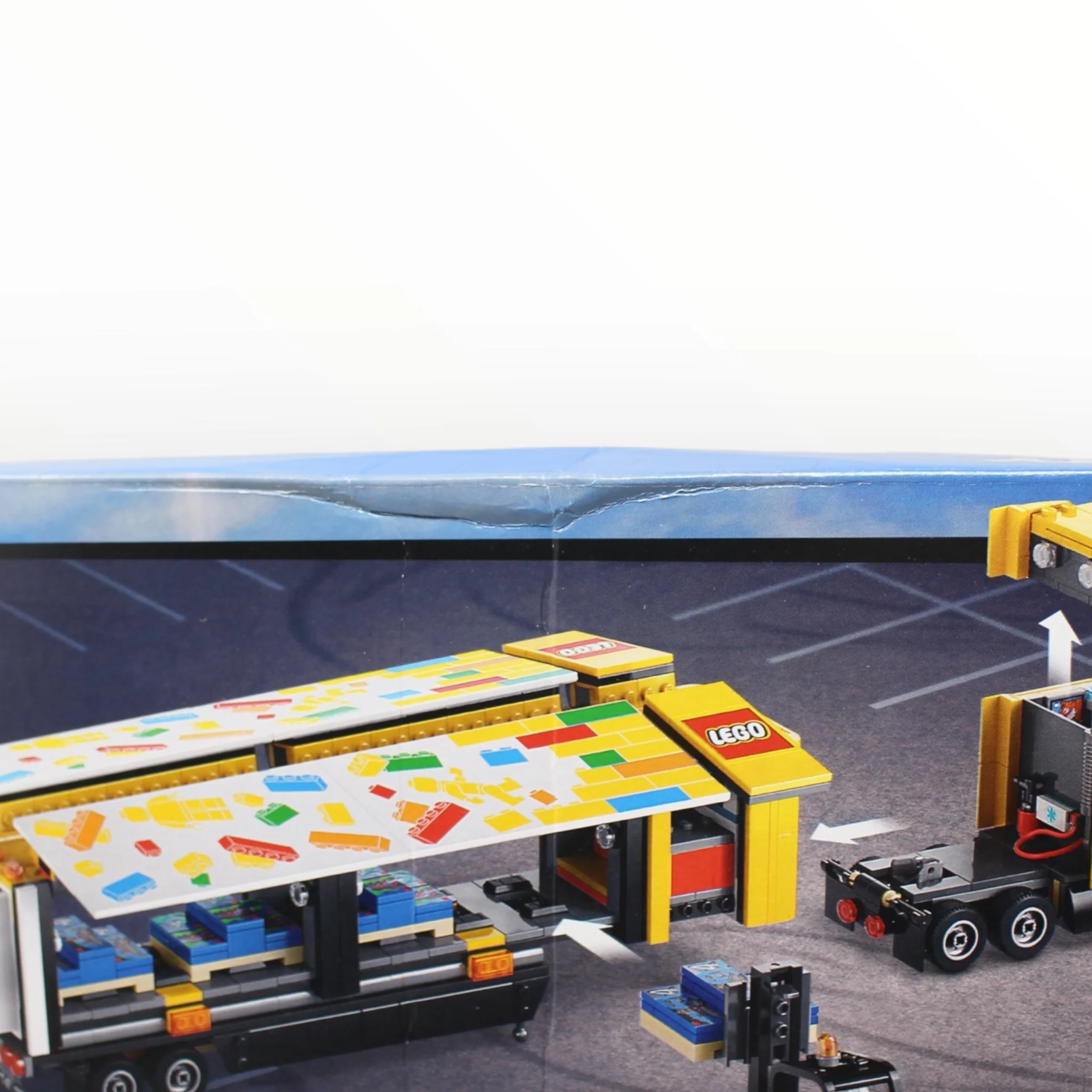 60440 City Yellow Delivery Truck (some box damage) - Image 3
