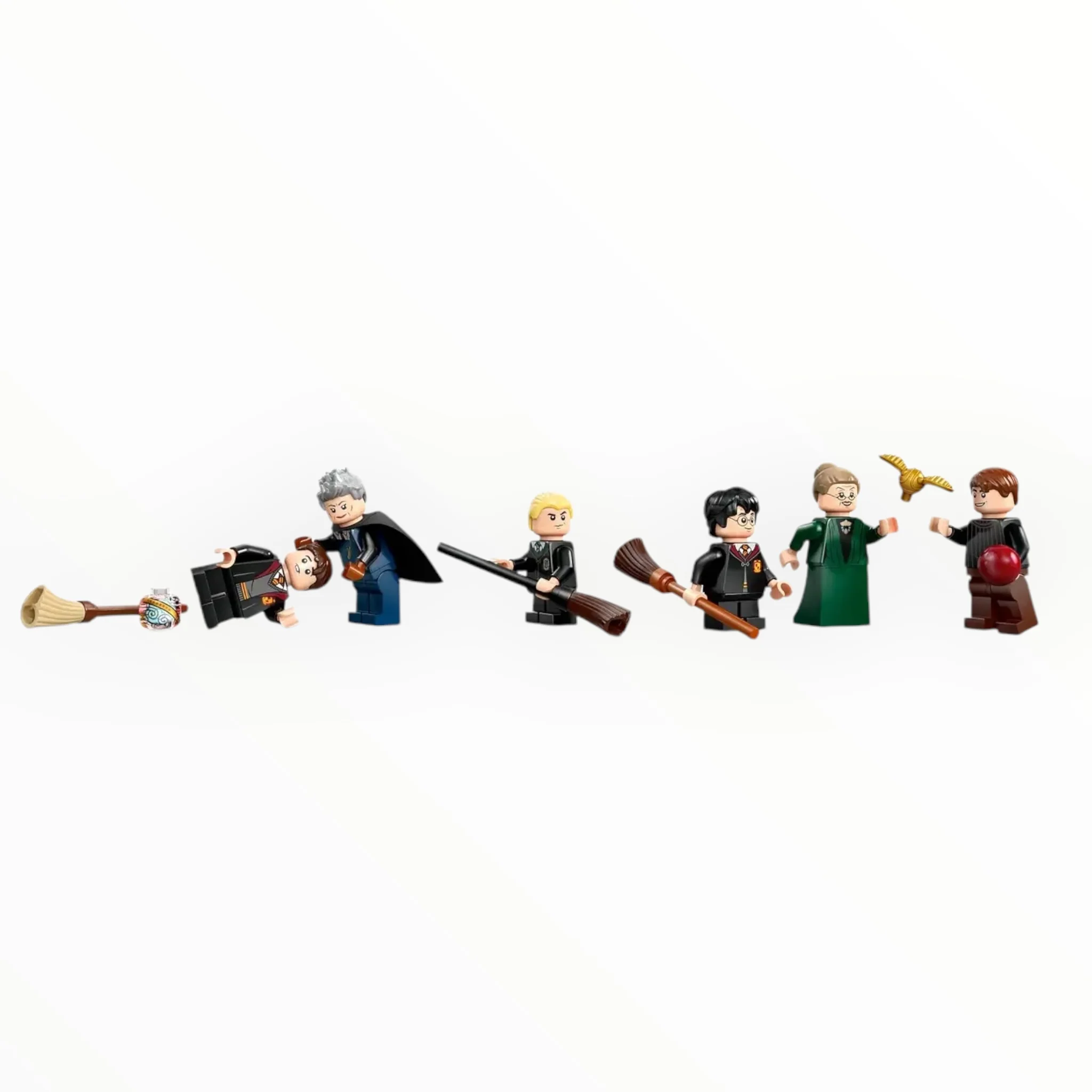 76447 Harry Potter Hogwarts Castle: Flying Lessons - Image 2