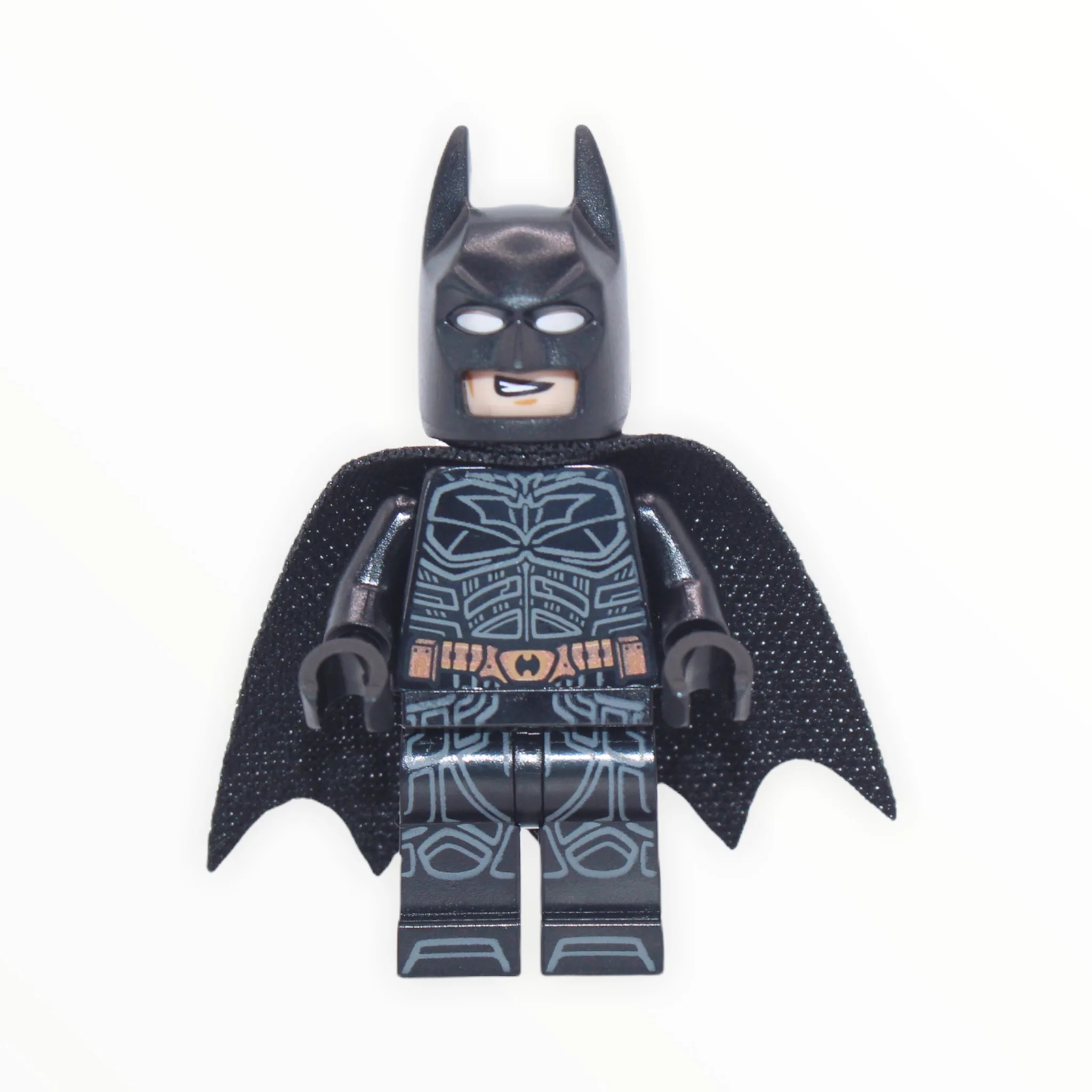 Batman (The Dark Knight, black suit, copper belt, printed legs, 2021) - Image 2