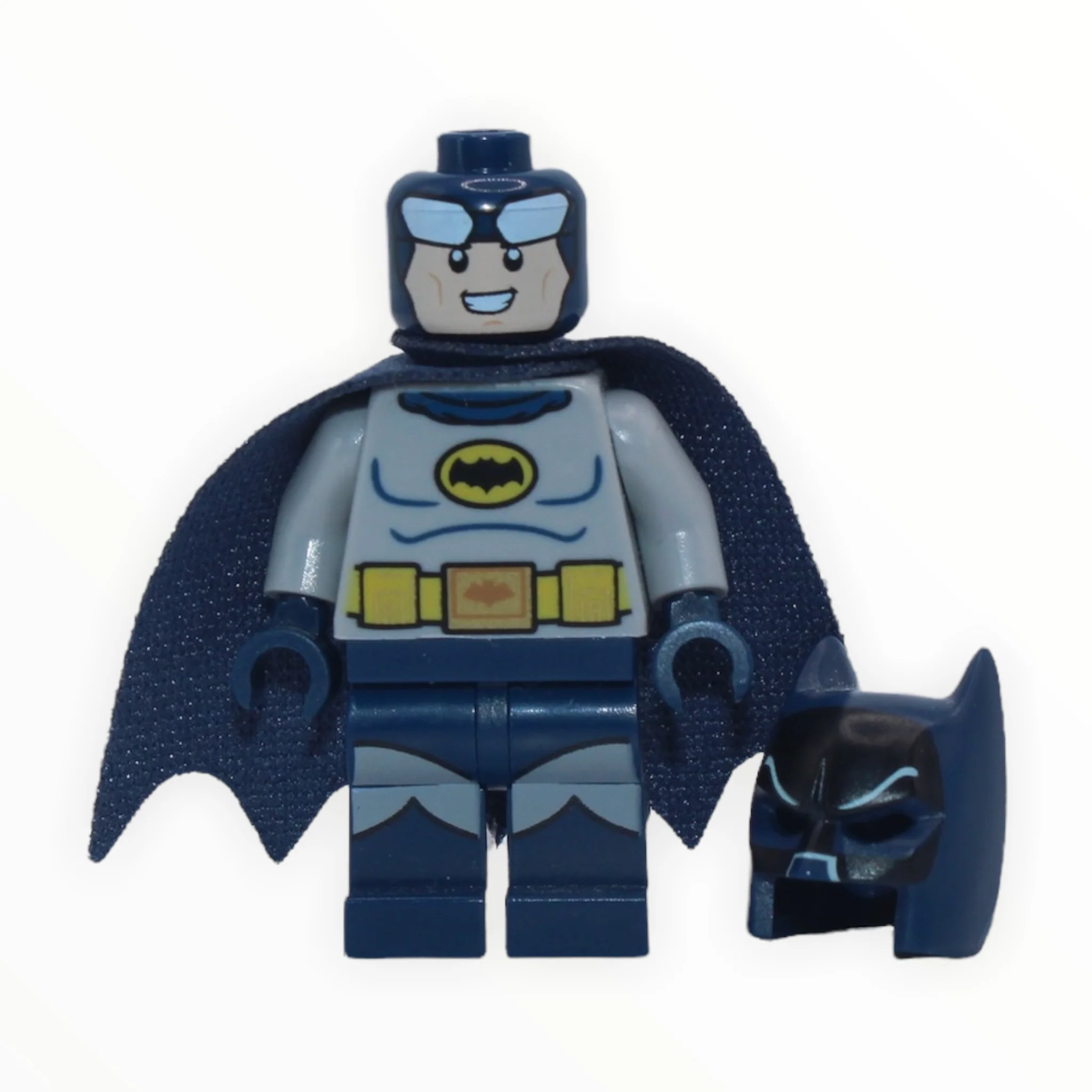 Batman - Classic TV Series (light bluish gray torso, goggles, 2021) - Image 3