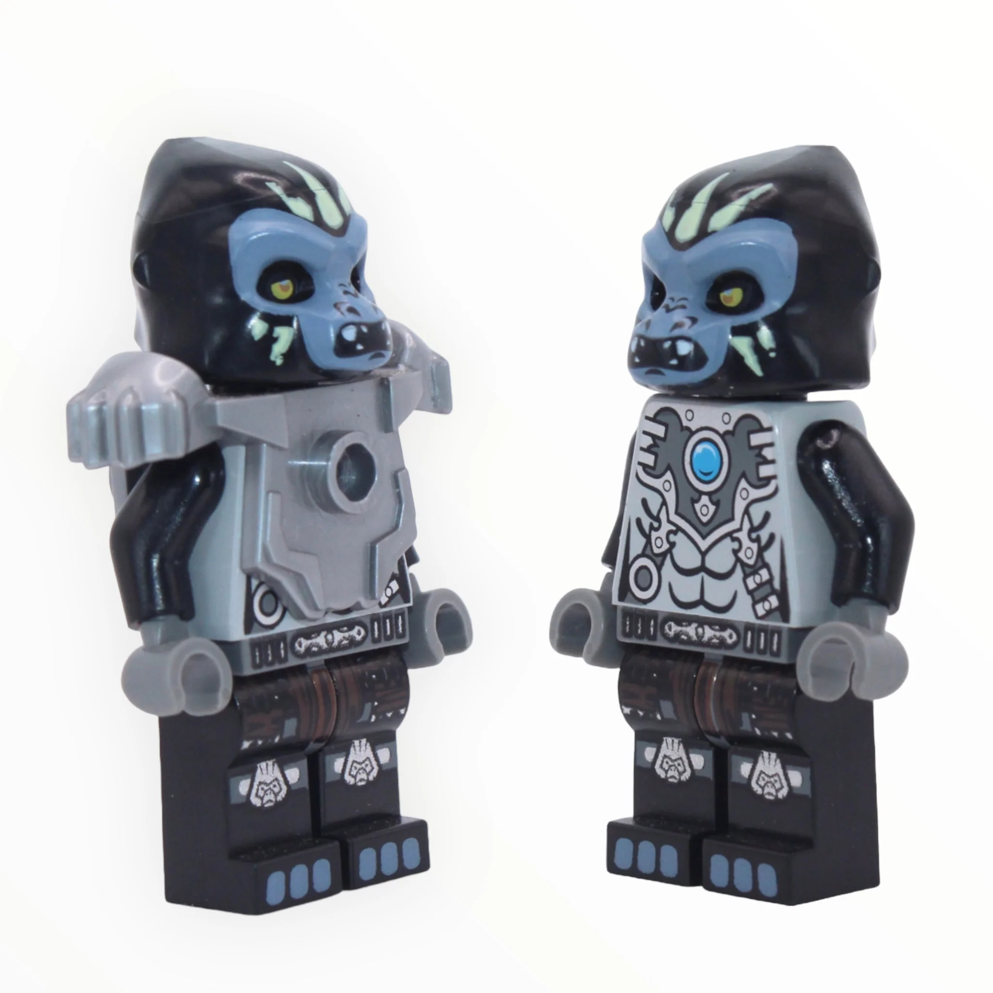 Gorzan (silver heavy armor, silver outfit)