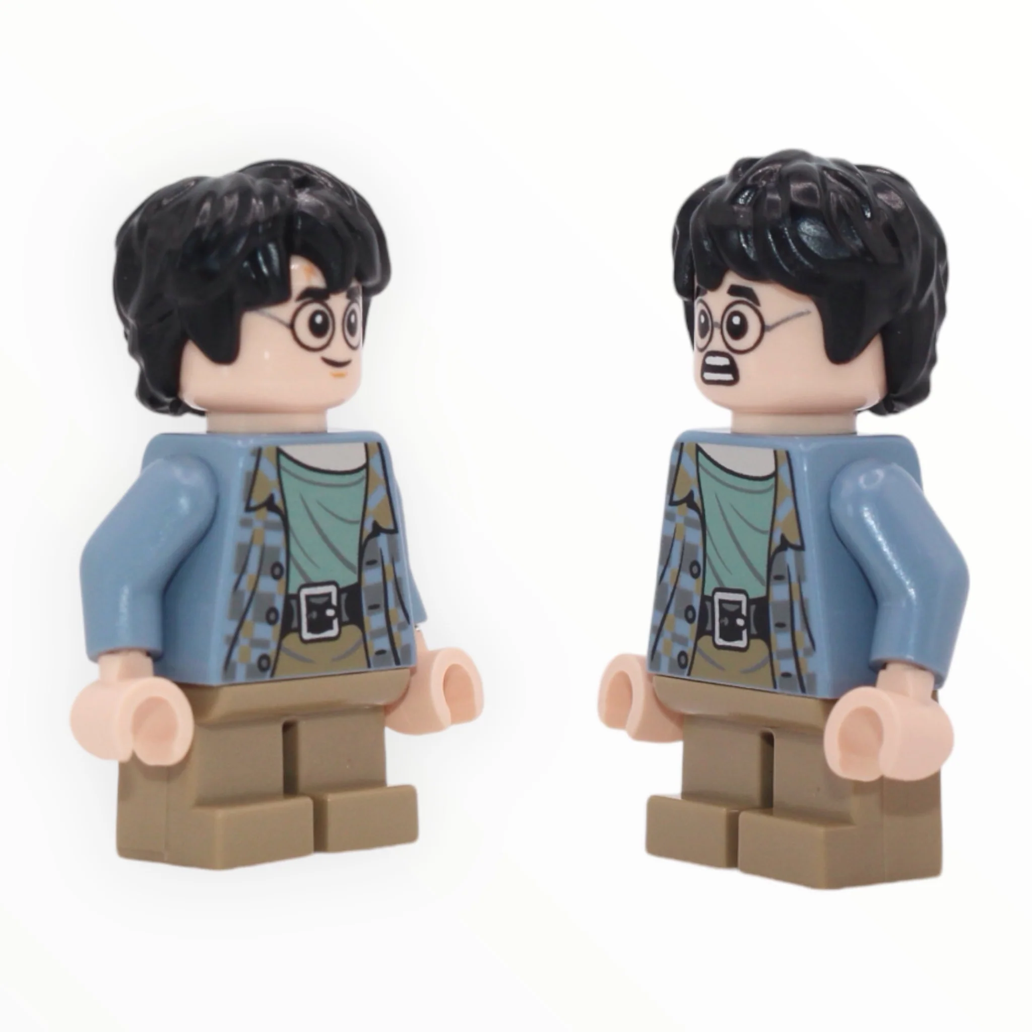 Harry Potter (sand blue jacket, grin / scared, short tan legs, 2021)