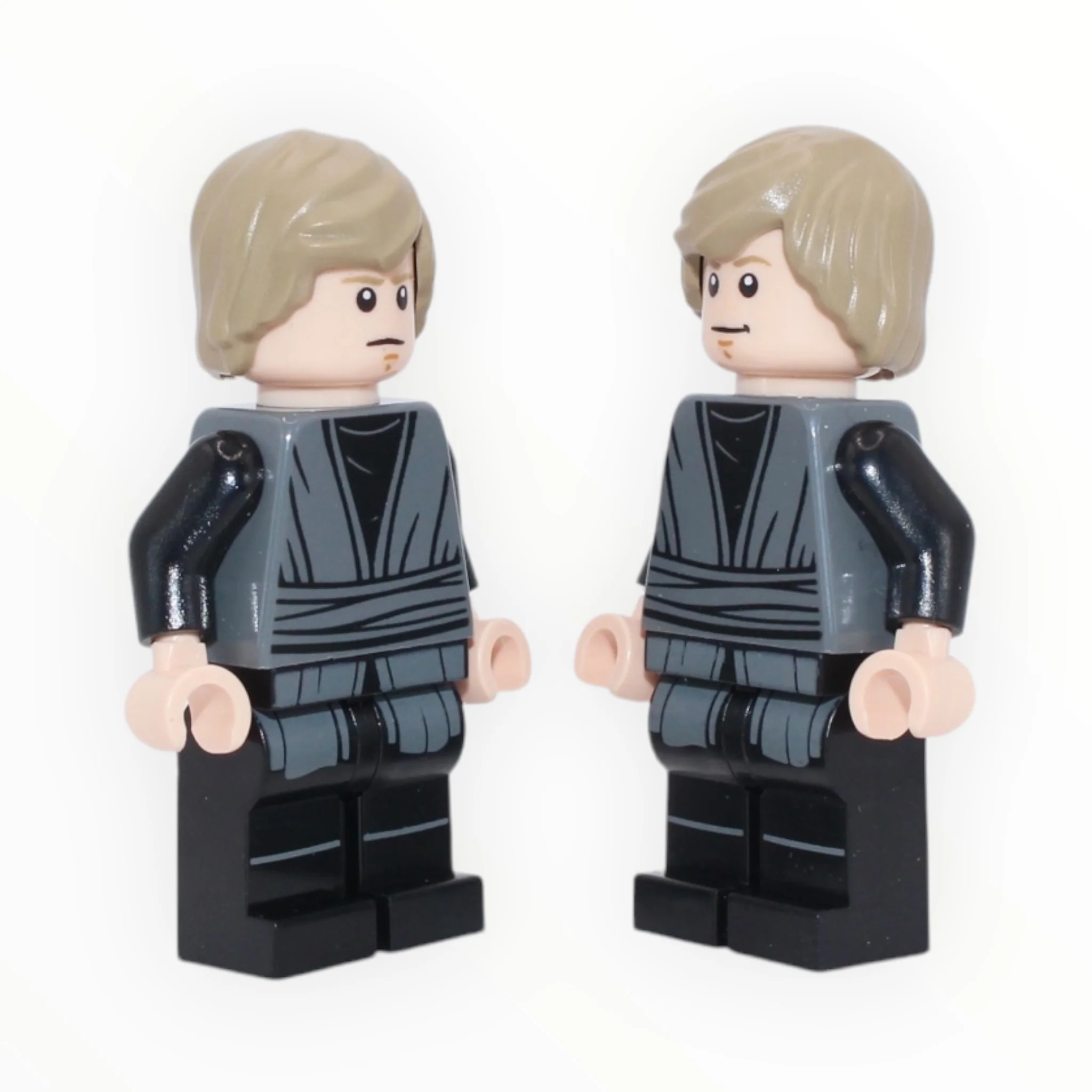 Luke Skywalker (dark bluish gray robes, printed legs, hair with side part, 2024)