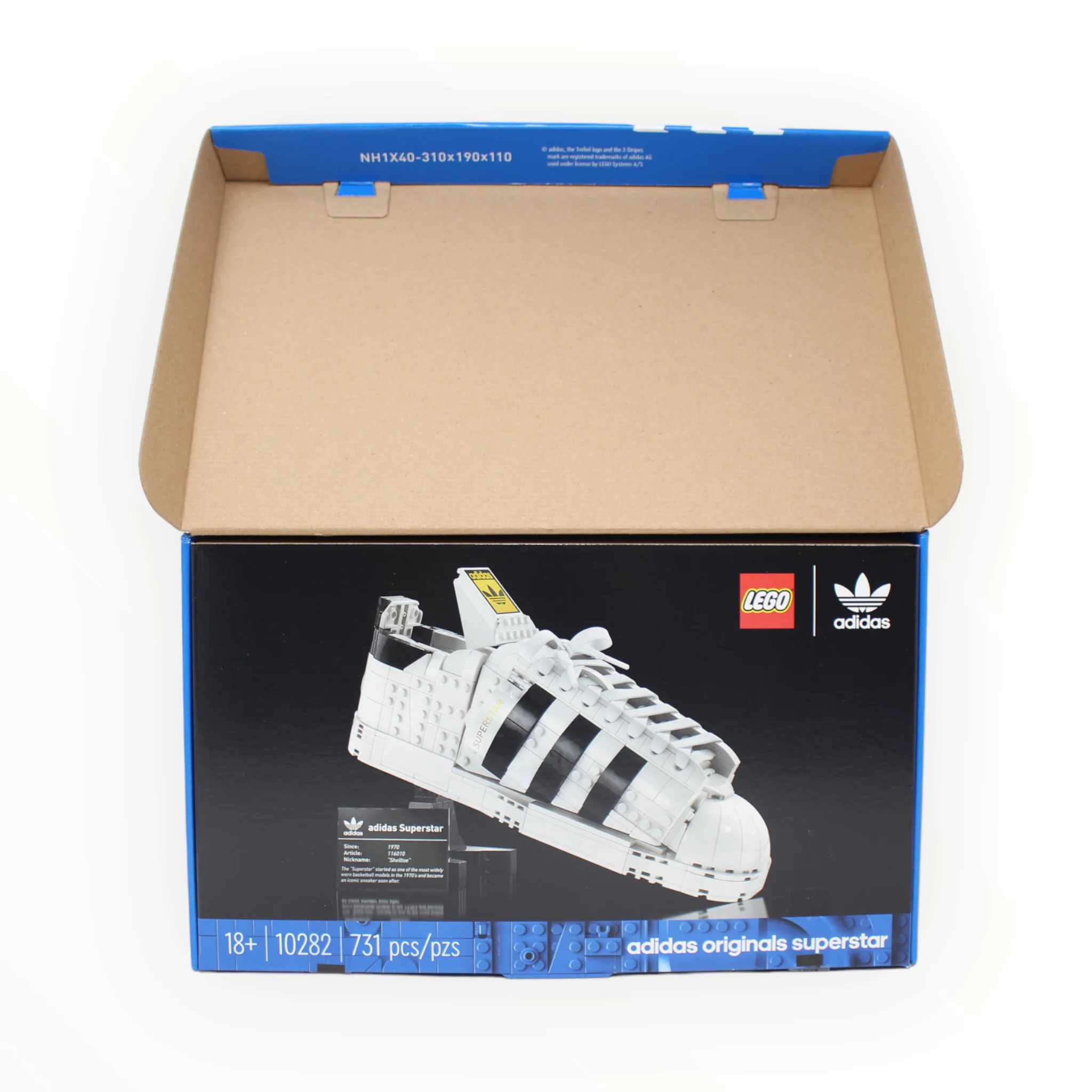 Retired Set 10282 LEGO adidas Originals Superstar - Image 2