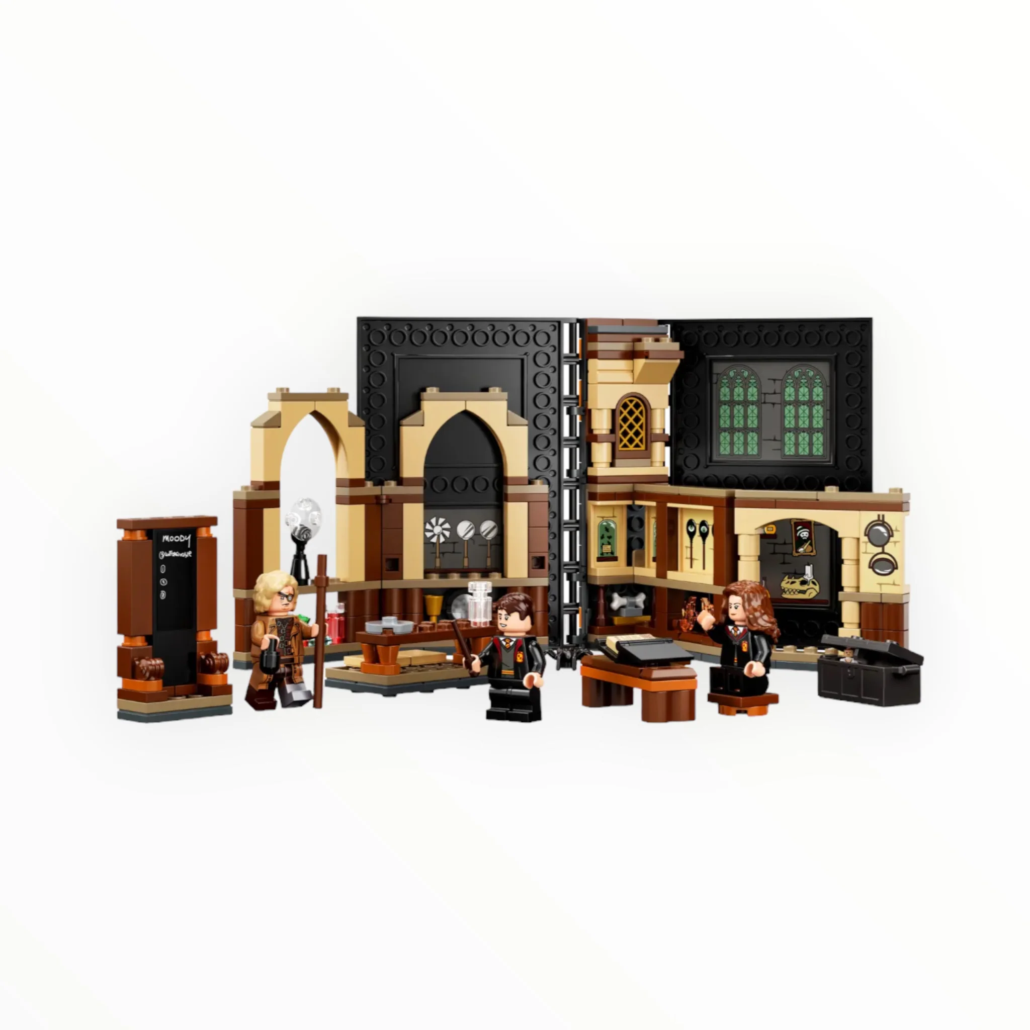 Retired Set 76397 Harry Potter Hogwarts Moment: Defence Against the Dark Arts Class - Image 3