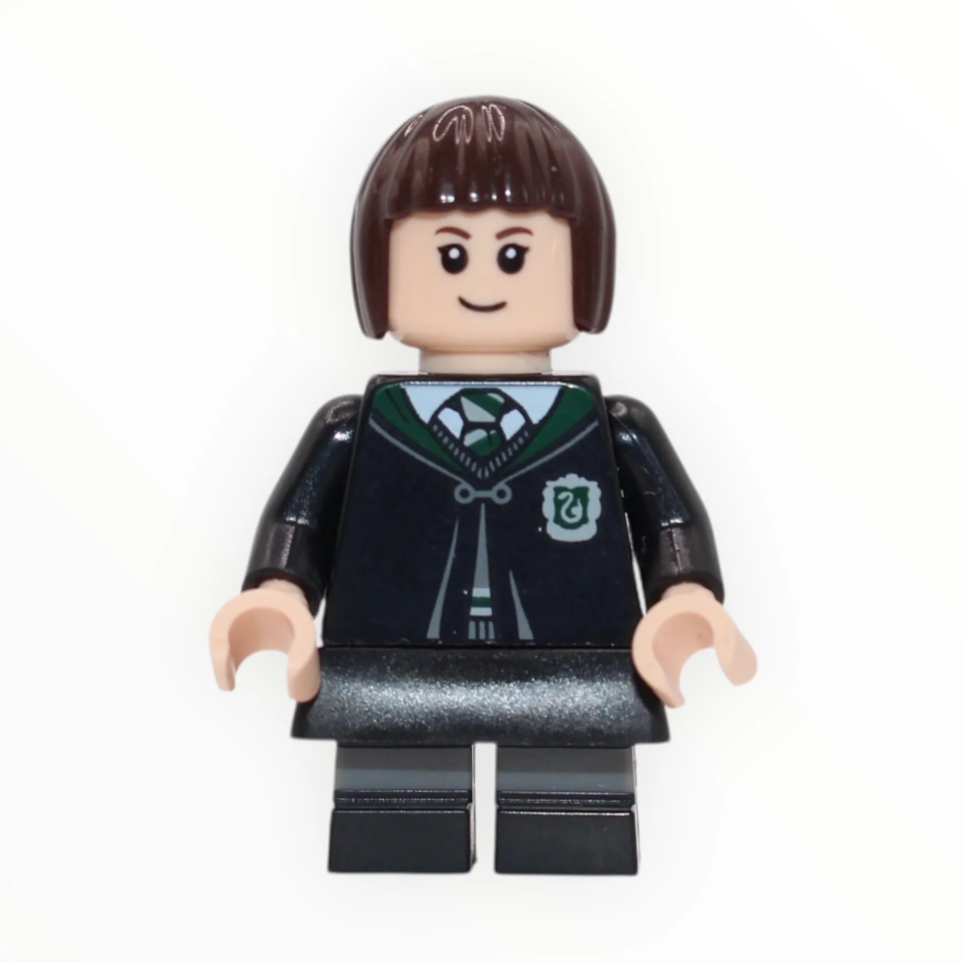 Pansy Parkinson (dual-molded short legs, Slytherin clasped robe, black skirt piece, 2024)