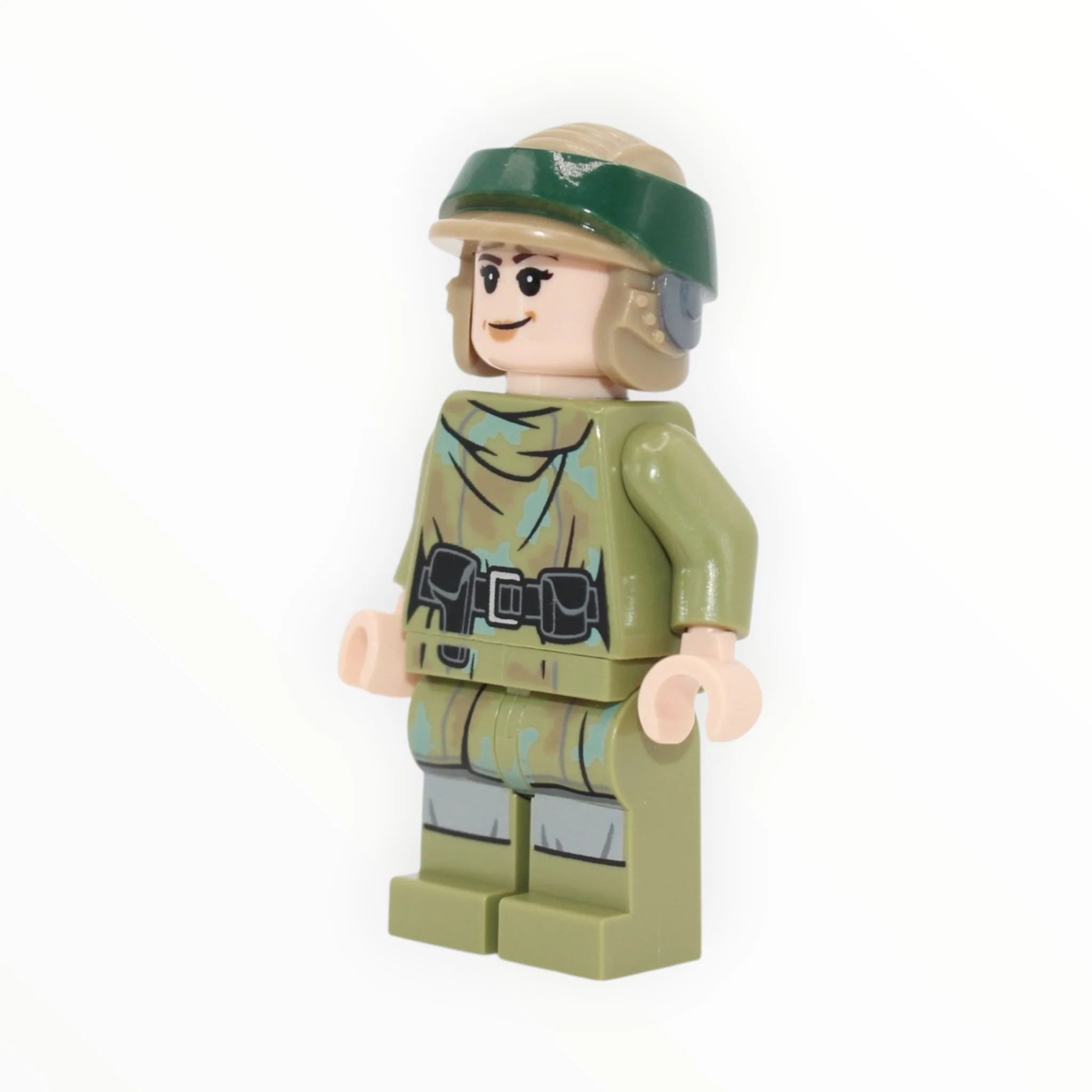 Princess Leia Organa (Endor olive green outfit, helmet, 2023)