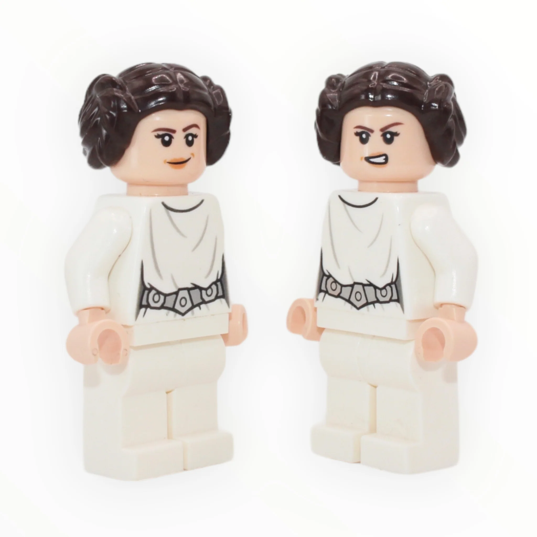 Princess Leia Organa (plain white legs, detailed belt, crooked smile, 2016)