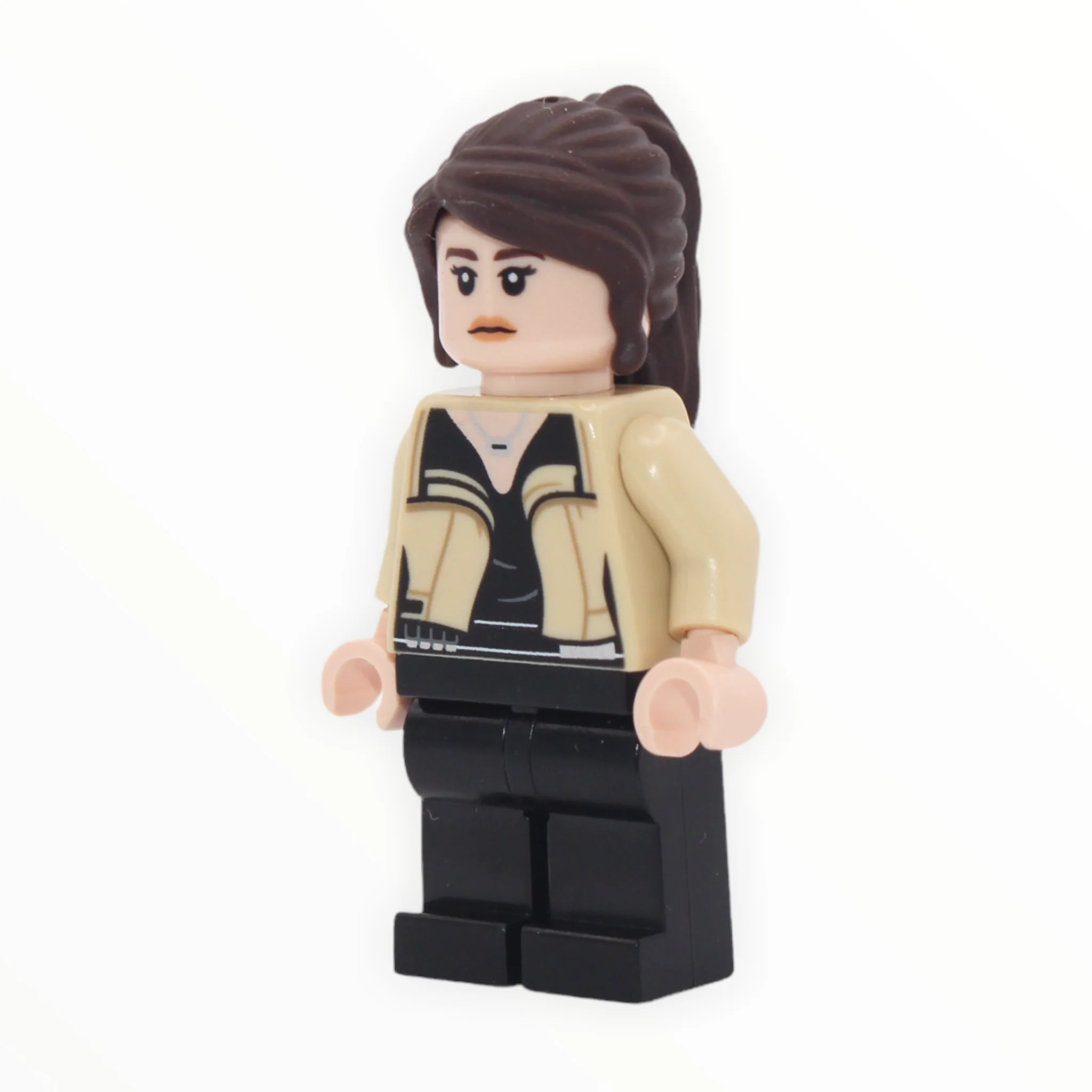 Qi’ra (tan jacket)
