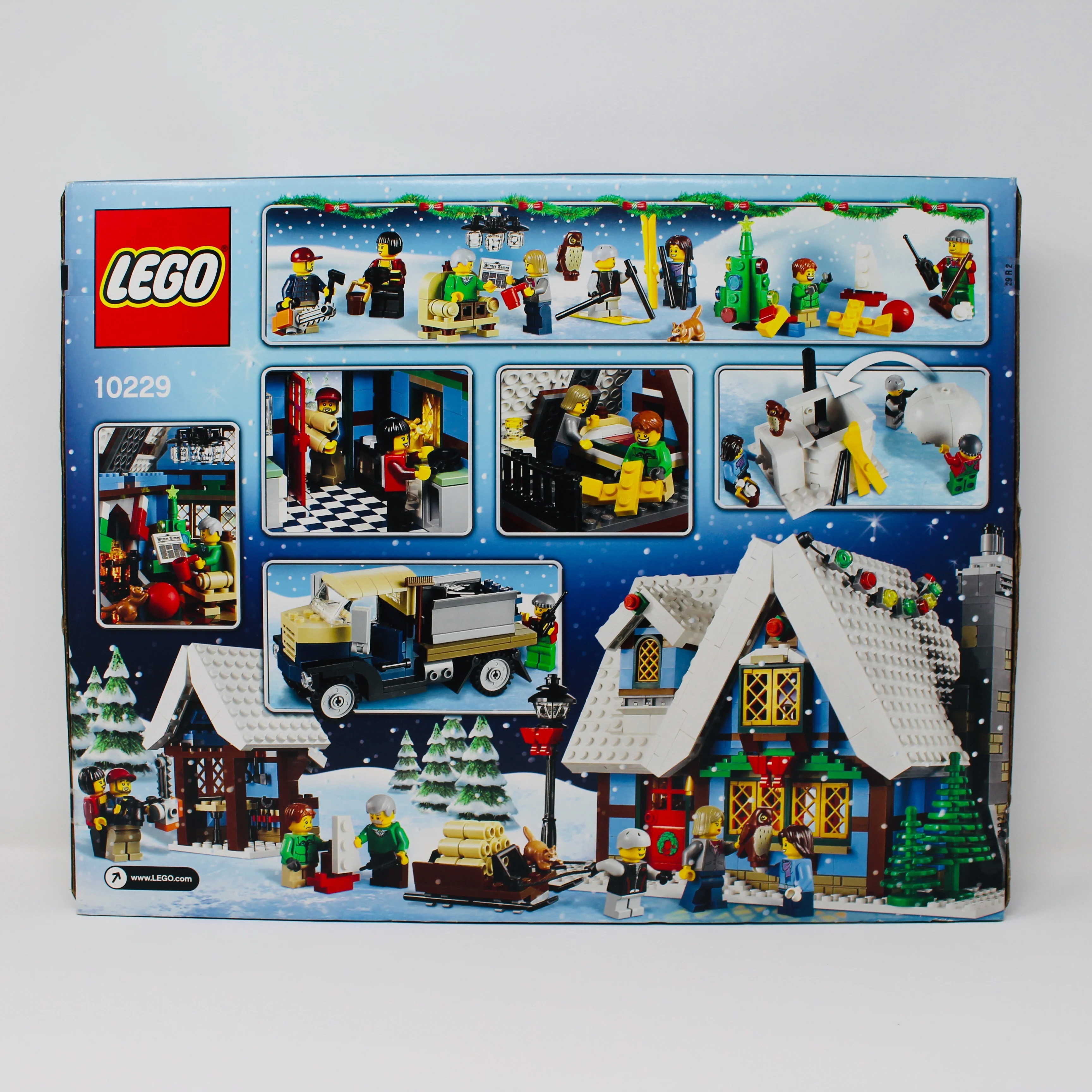 Retired Set 10229 LEGO Winter Village Cottage - Image 2