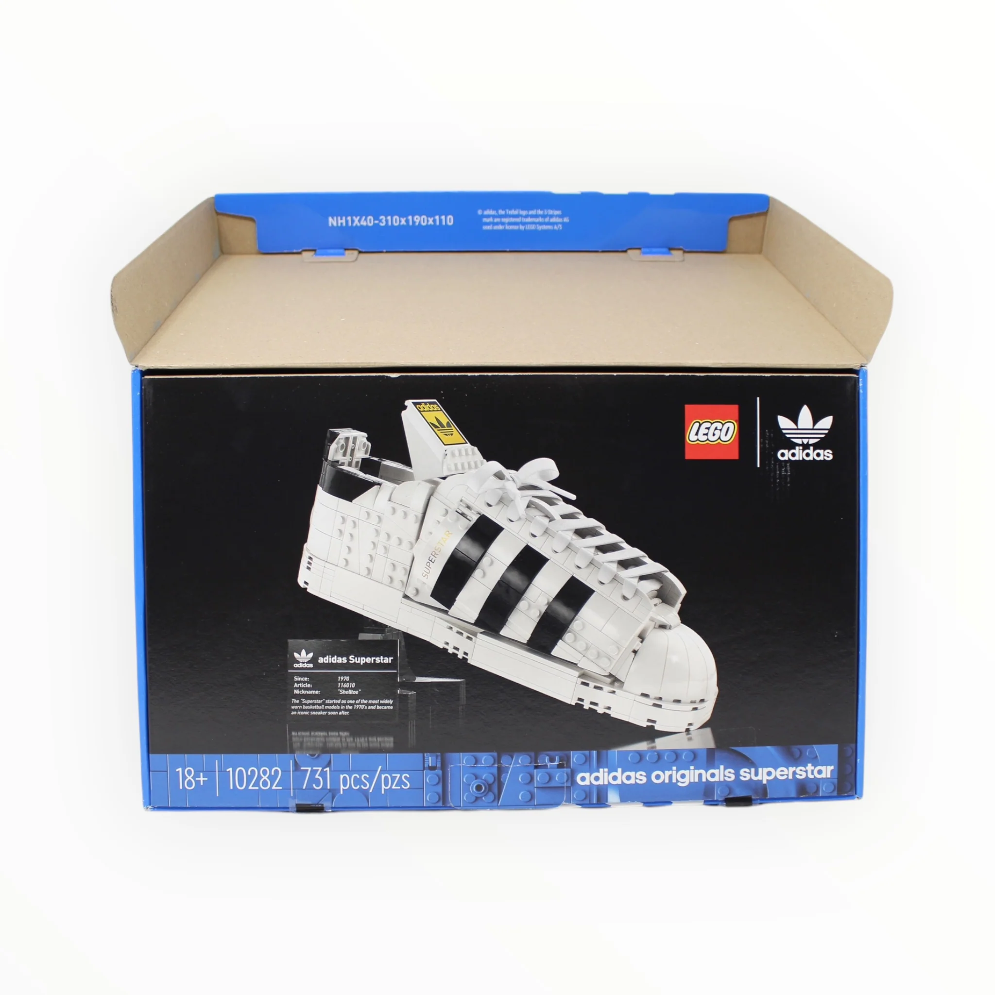 Retired Set 10282 LEGO adidas Originals Superstar (slightly damaged box) - Image 4