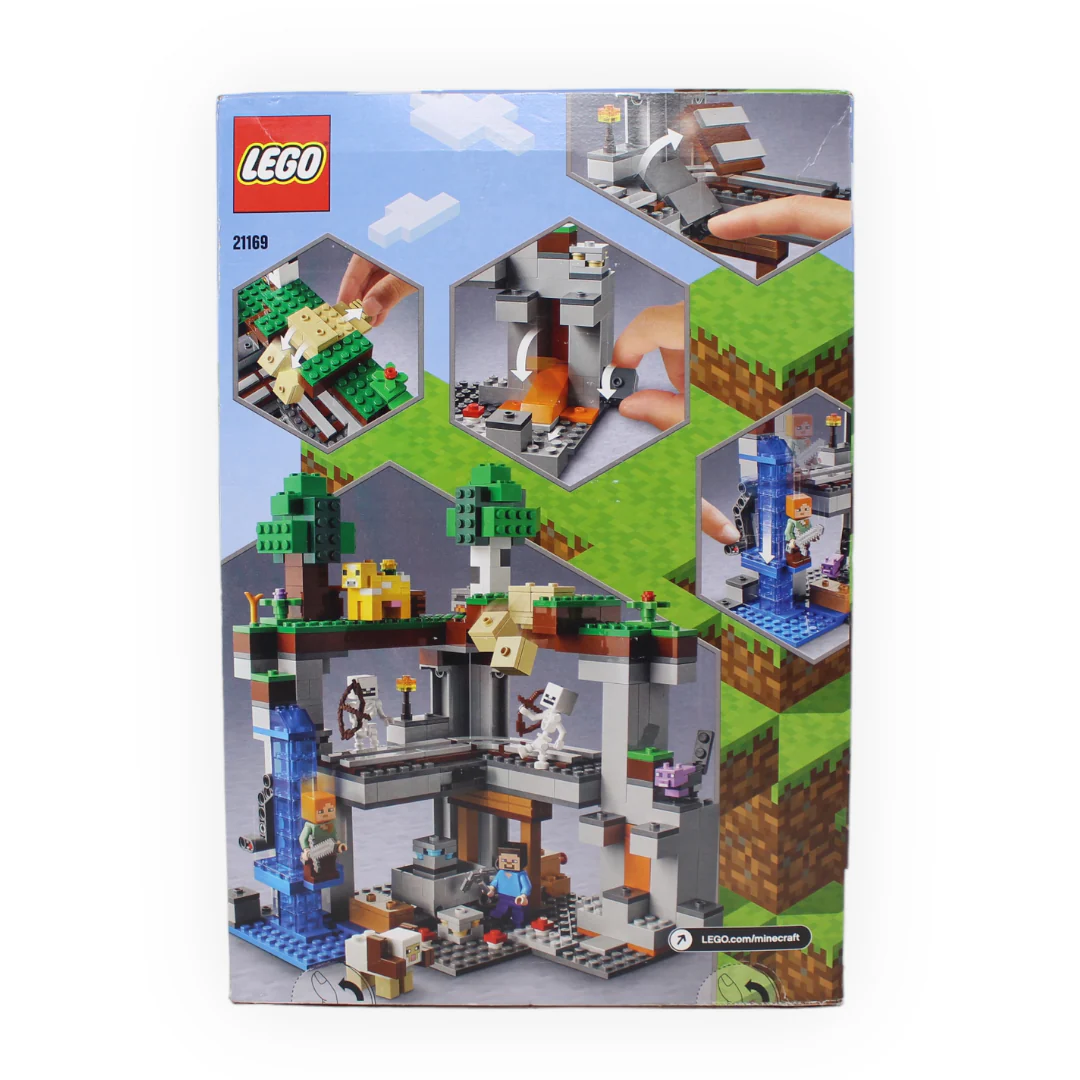 Retired Set 21169 Minecraft The First Adventure - Image 2