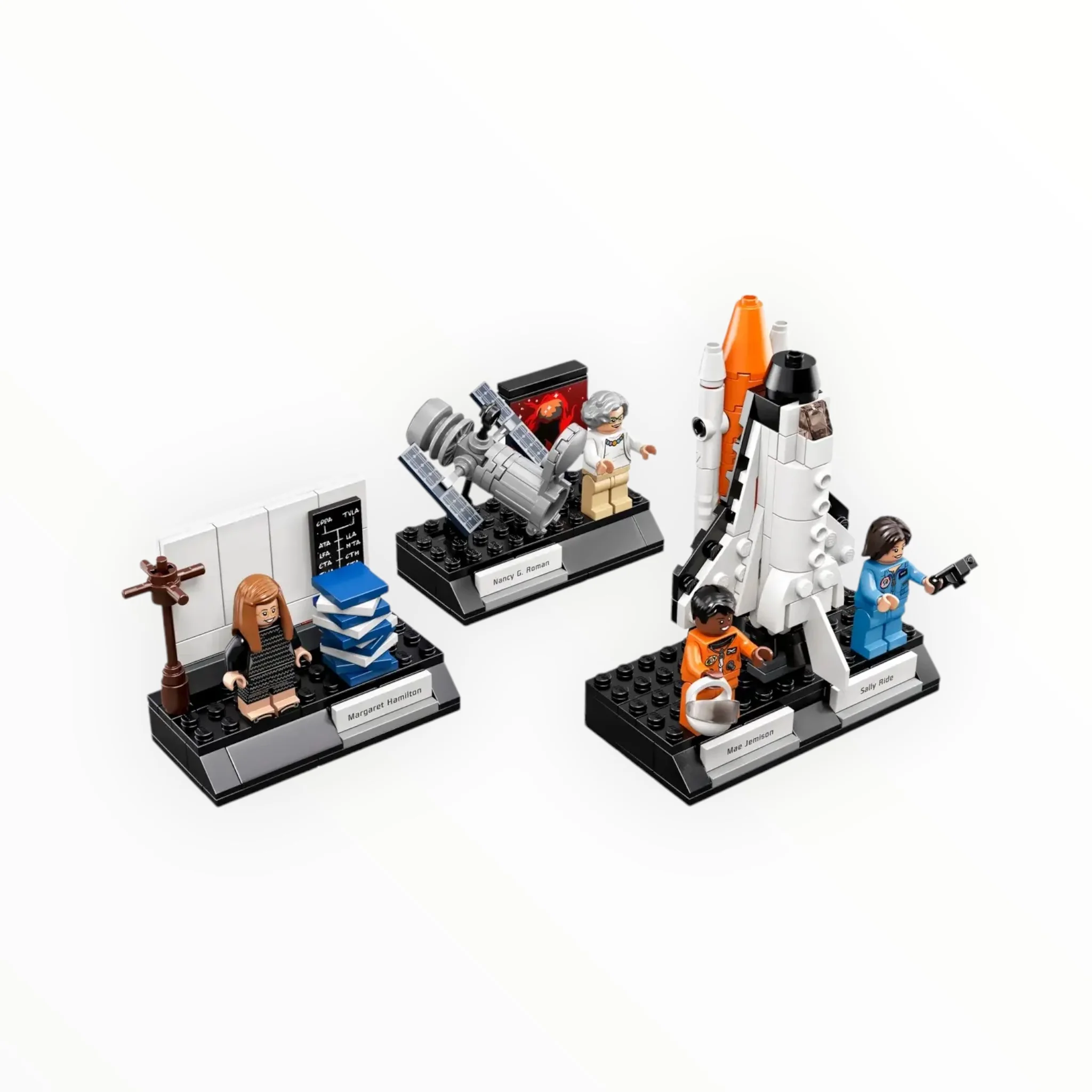 Retired Set 21312 LEGO Ideas Women of NASA - Image 3
