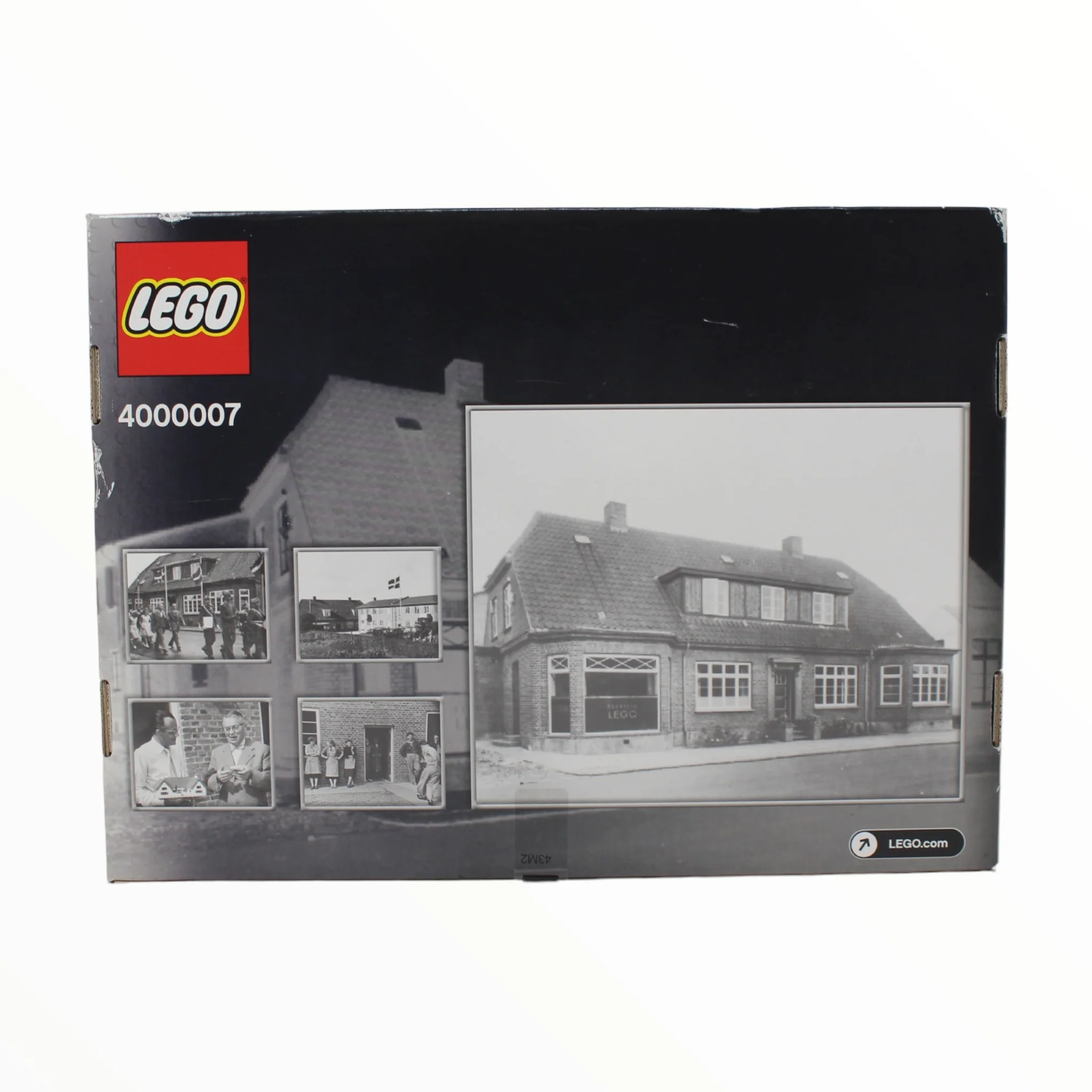 Retired Set 4000007 LEGO Employee Exclusive: Ole Kirkās House (2012) - Image 2