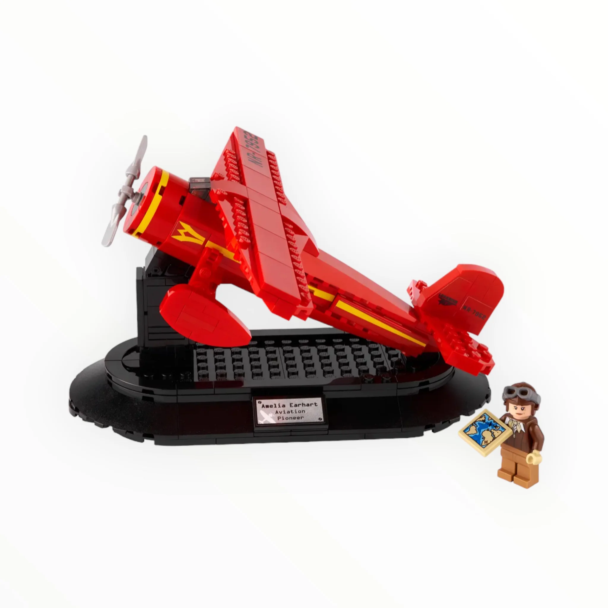 Retired Set 40450 LEGO Amelia Earhart Tribute - Image 3