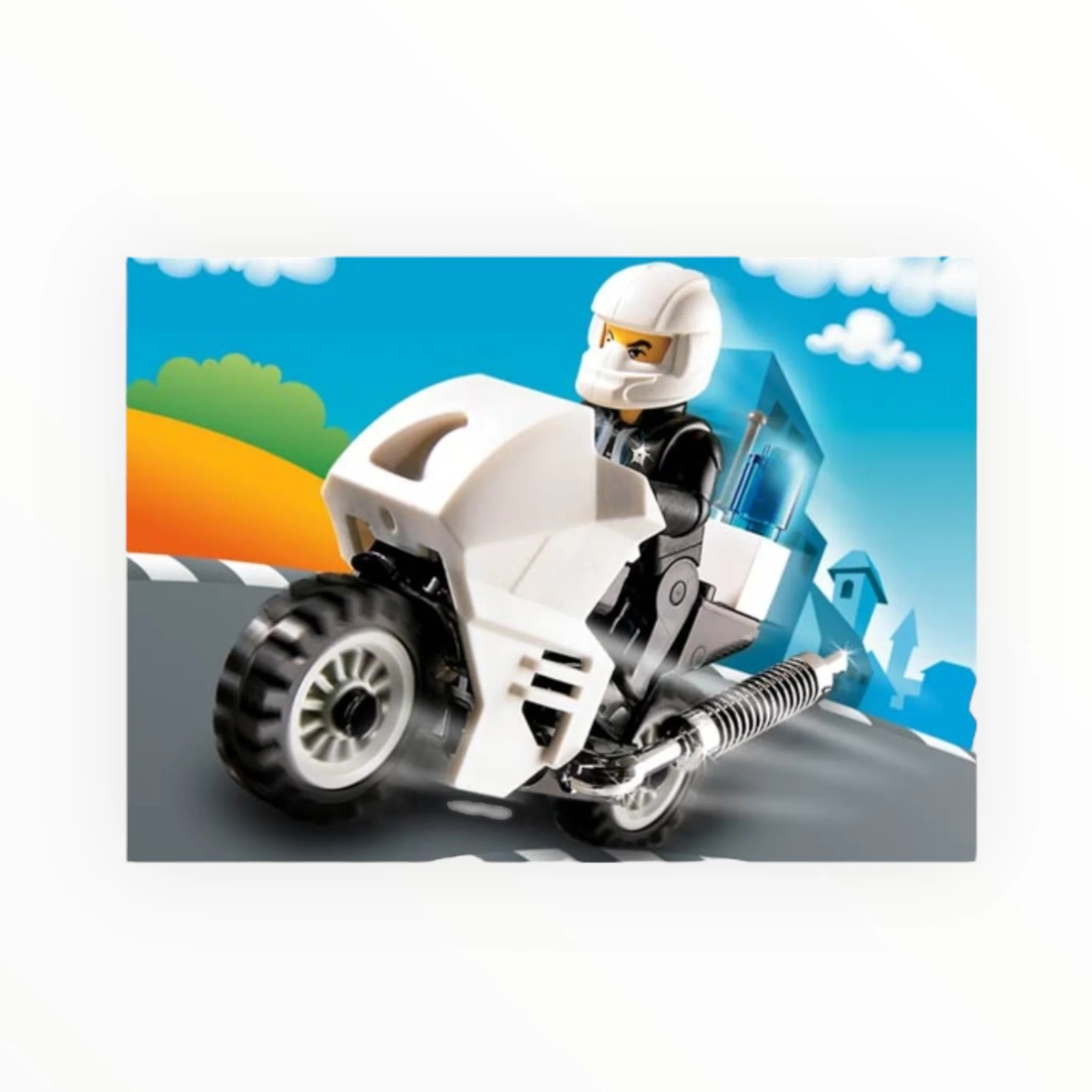 Retired Set 4651 LEGO 4 Juniors Police Motorcycle - Image 3