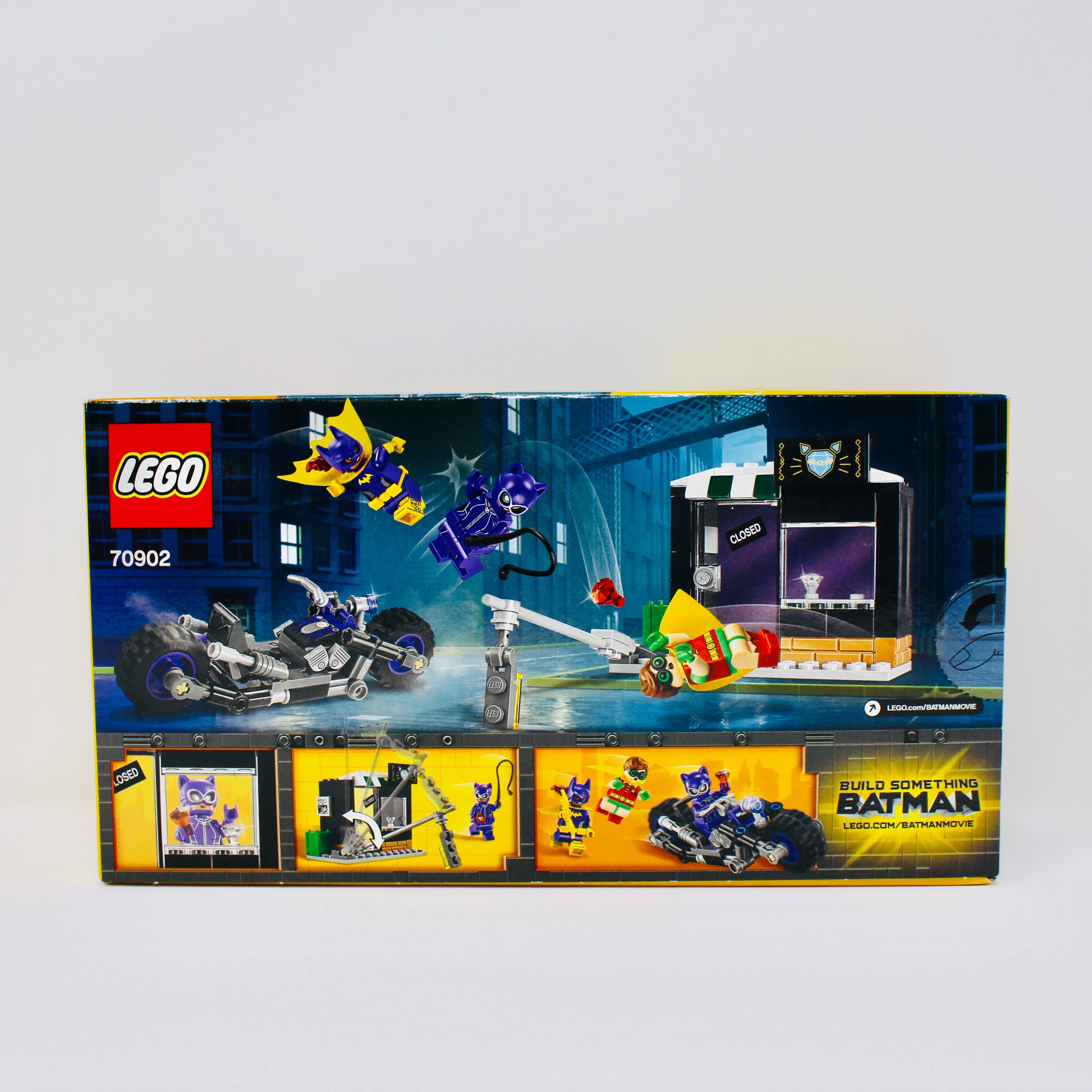 Retired Set 70902 The LEGO Batman Movie Catwoman Catcycle Chase - Image 2