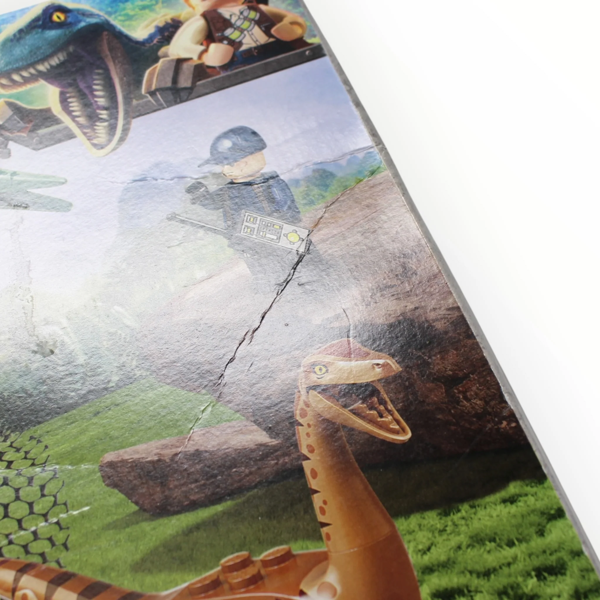 Retired Set 75940 Jurassic World Gallimimus and Pteranodon Breakout (some box damage) - Image 4
