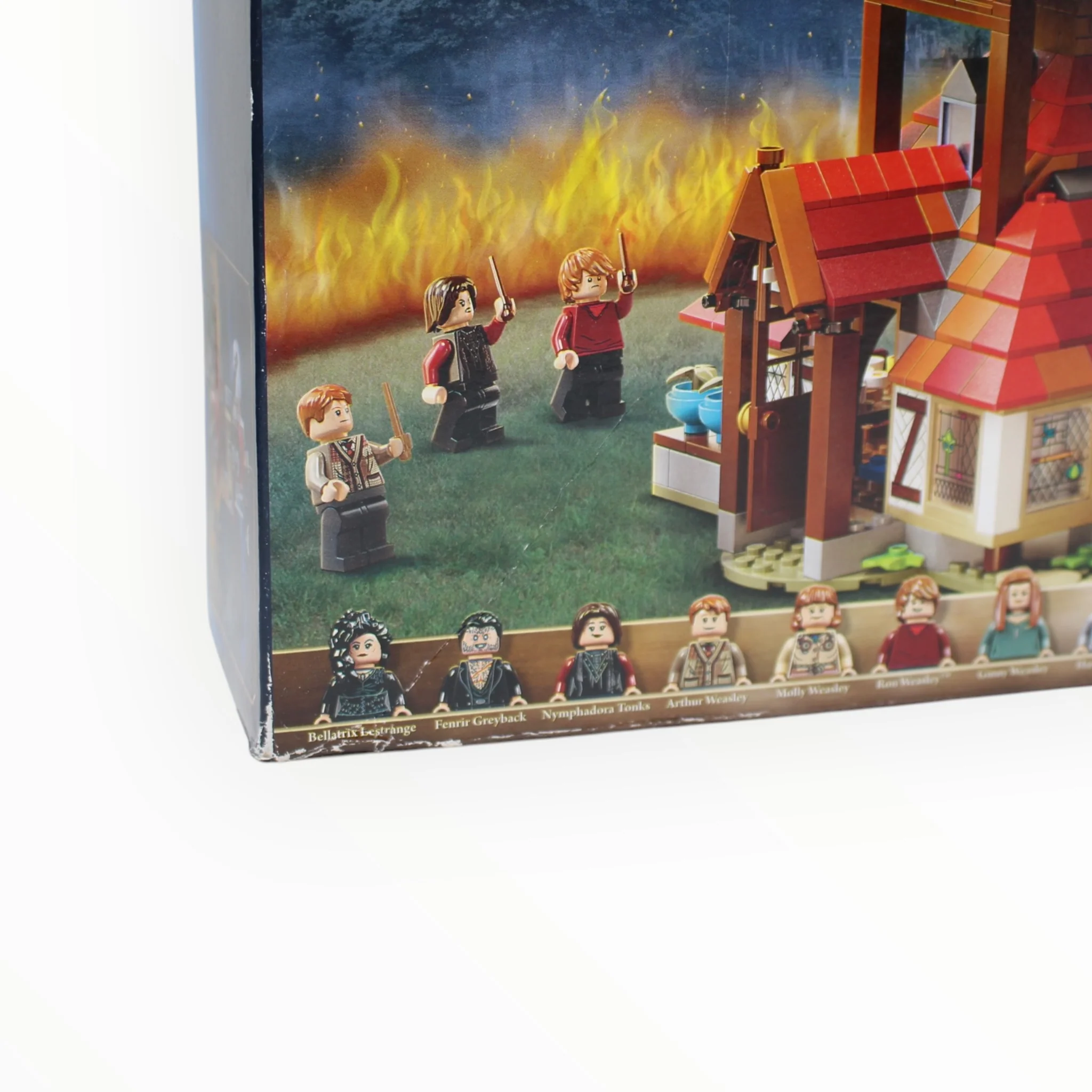 Retired Set 75980 Harry Potter Attack on the Burrow (slight box damage) - Image 3