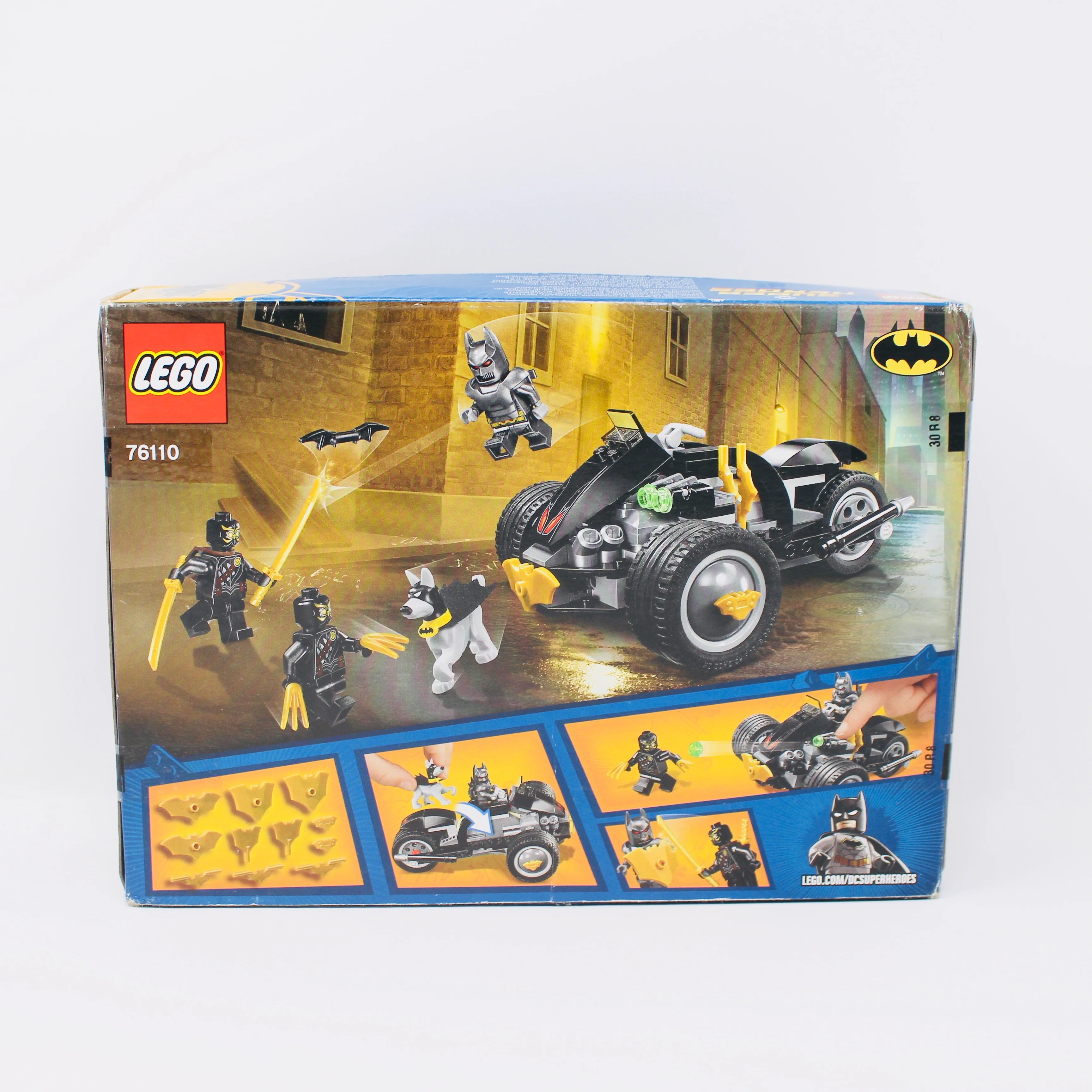 Retired Set 76110 DC Super Heroes Batman: The Attack of the Talons - Image 2