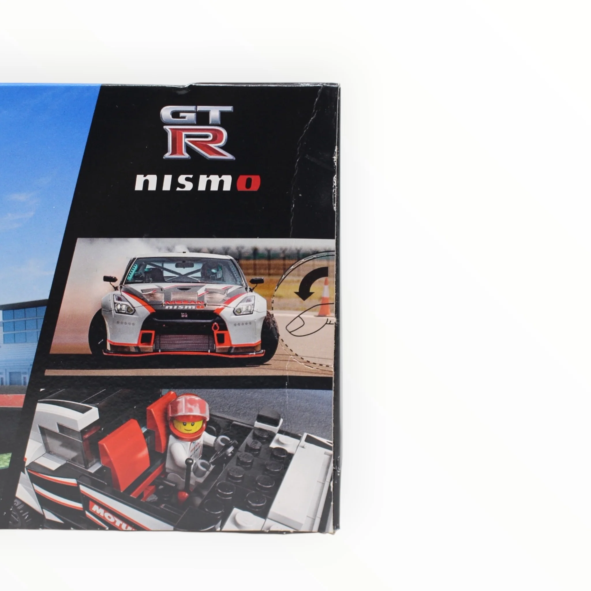 Retired Set 76896 Speed Champions Nissan GT-R NISMO (damaged box) - Image 3