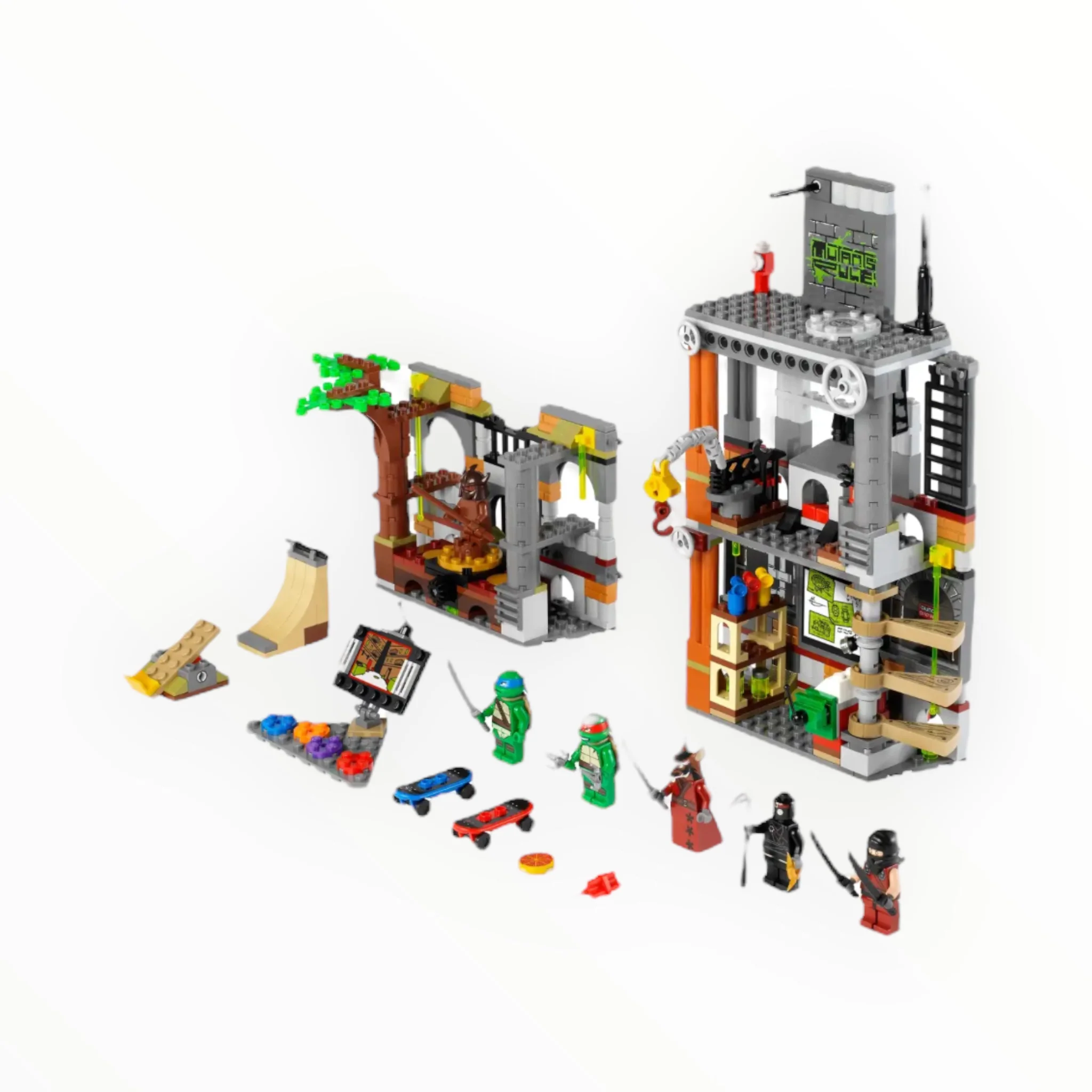 Retired Set 79103 Teenage Mutant Ninja Turtles Turtle Lair Attack - Image 3
