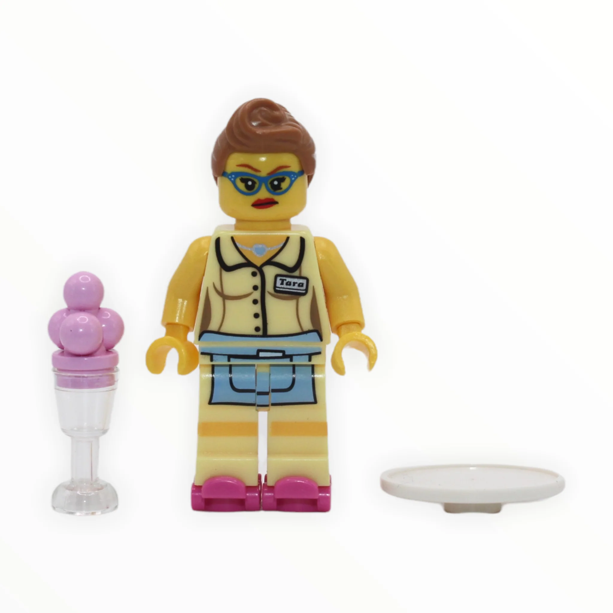 LEGO Series 11: Diner Waitress - Image 2