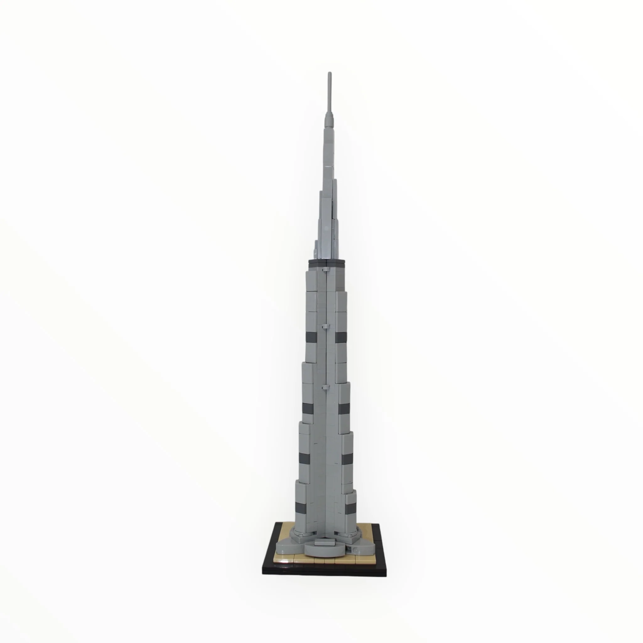 Used Set 21031 Architecture Burj Khalifa - Image 2