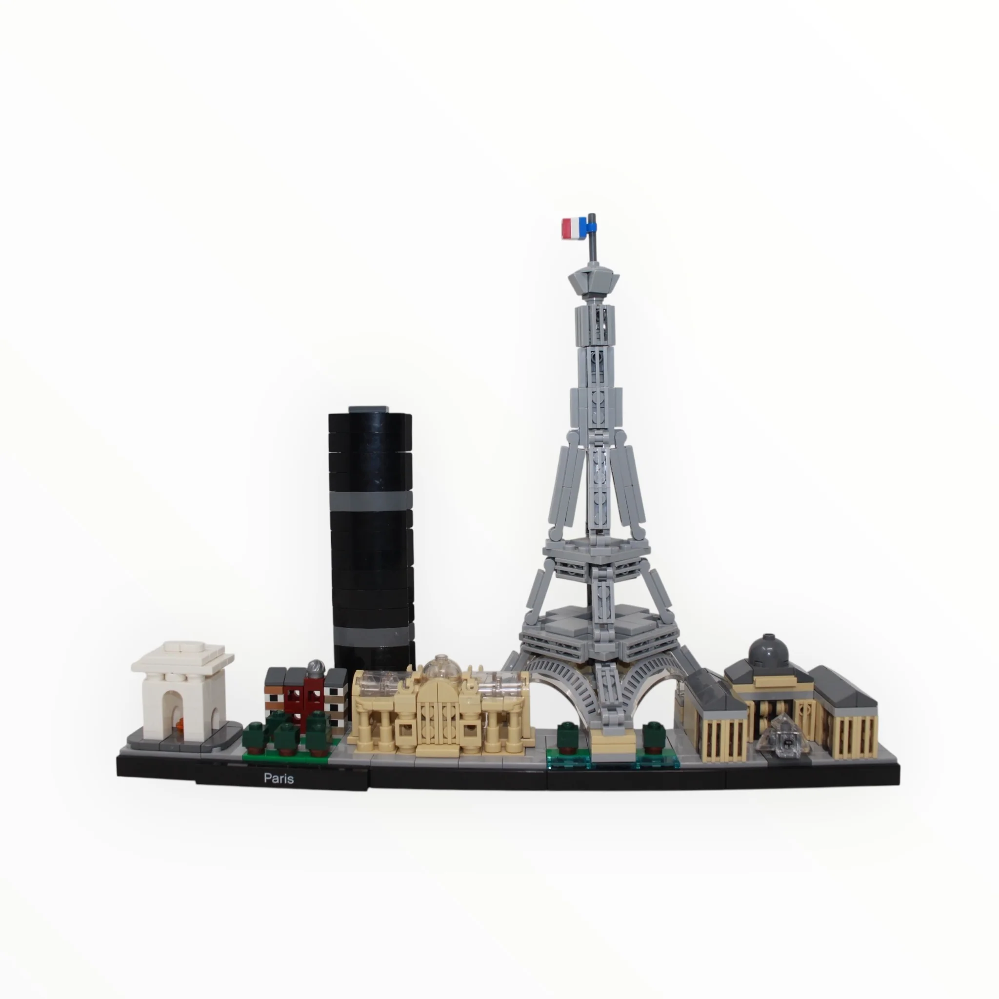 Used Set 21044 Architecture Paris