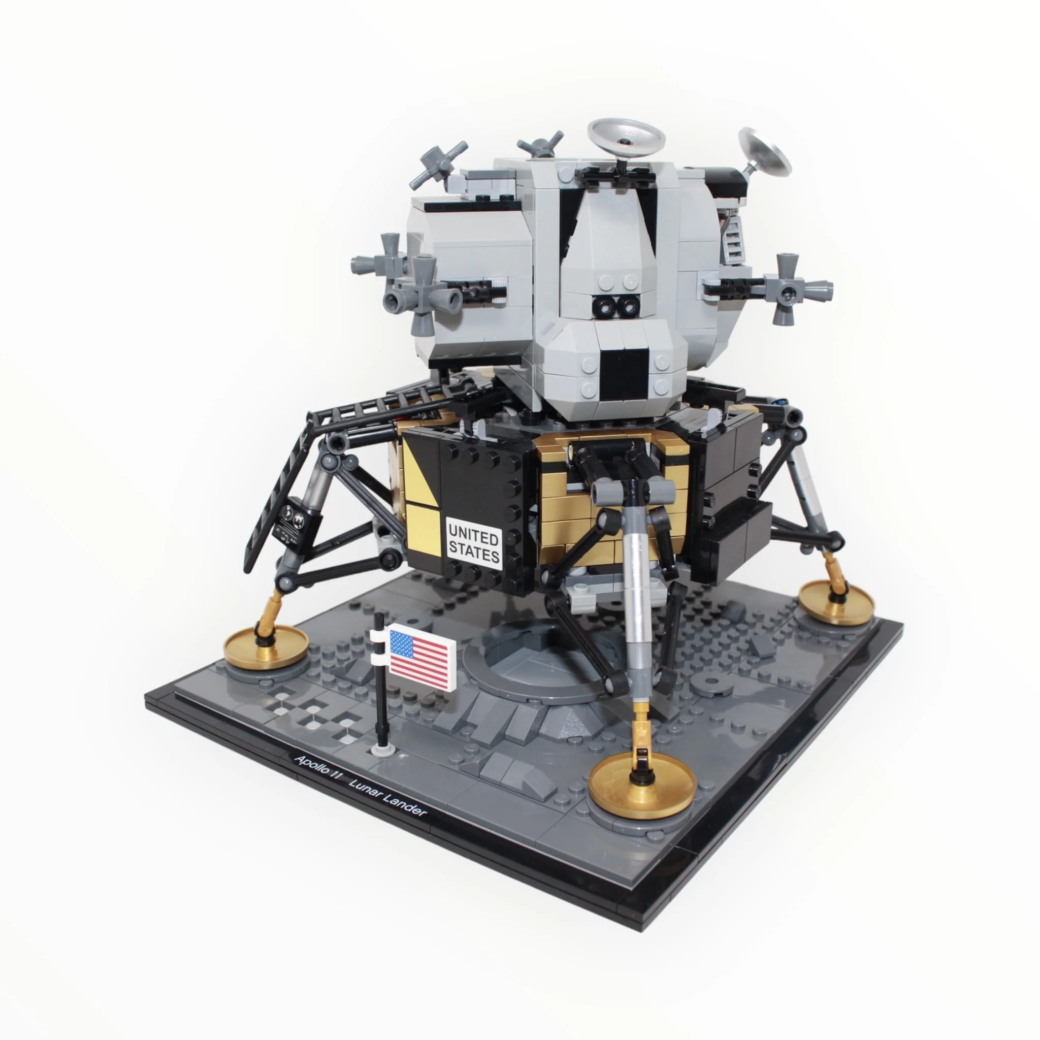 Used Set 10266 Creator NASA Apollo 11 Lunar Lander - Image 2