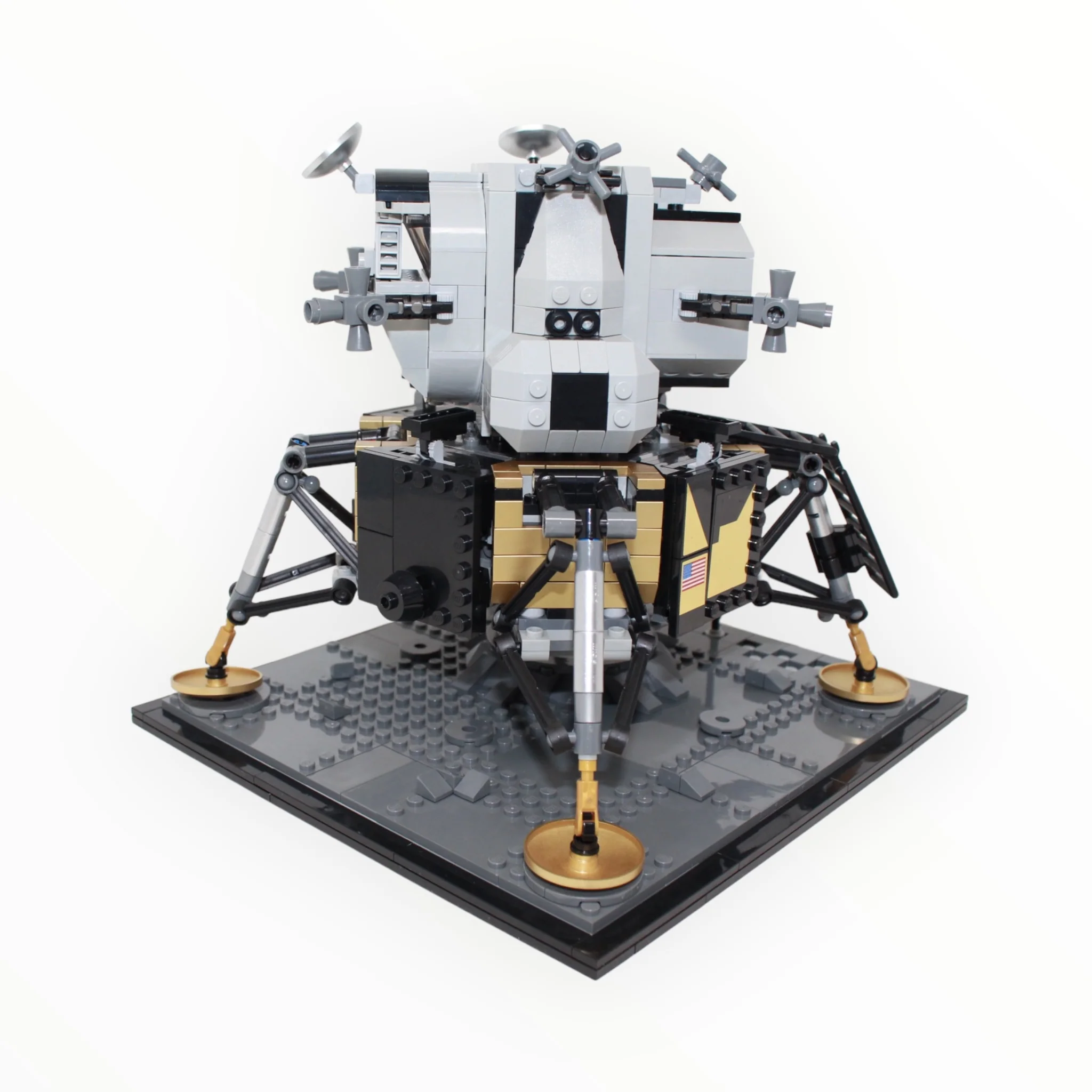 Used Set 10266 Creator NASA Apollo 11 Lunar Lander - Image 3
