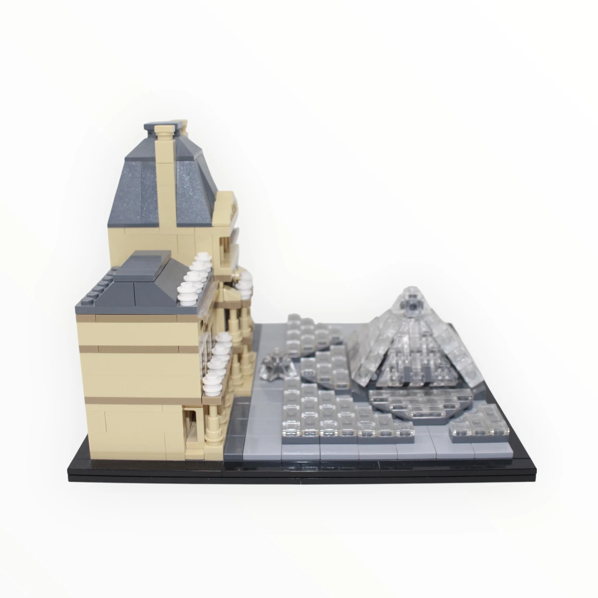 Used Set 21024 Architecture Louvre - Image 2