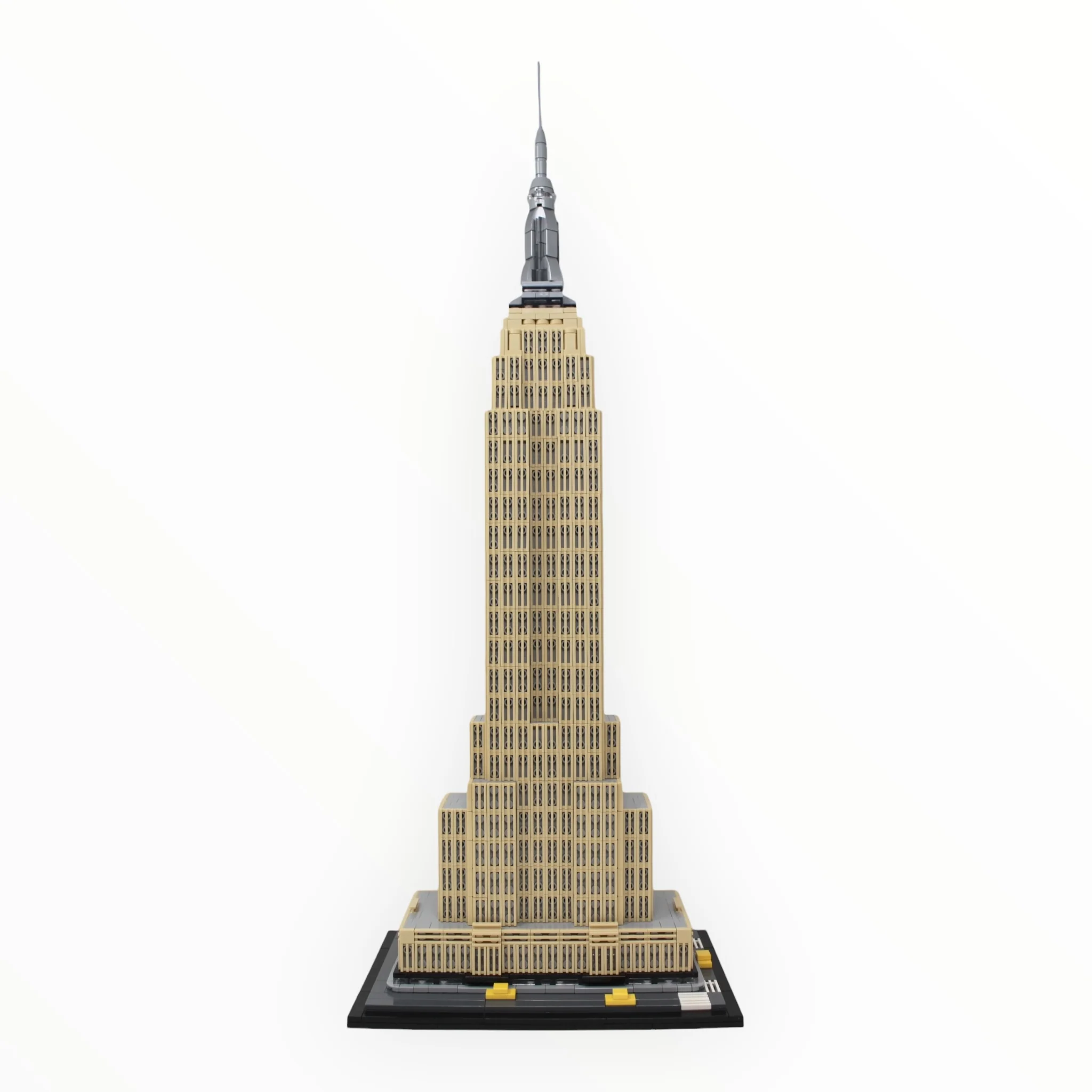 Used Set 21046 Architecture Empire State Building - Image 3