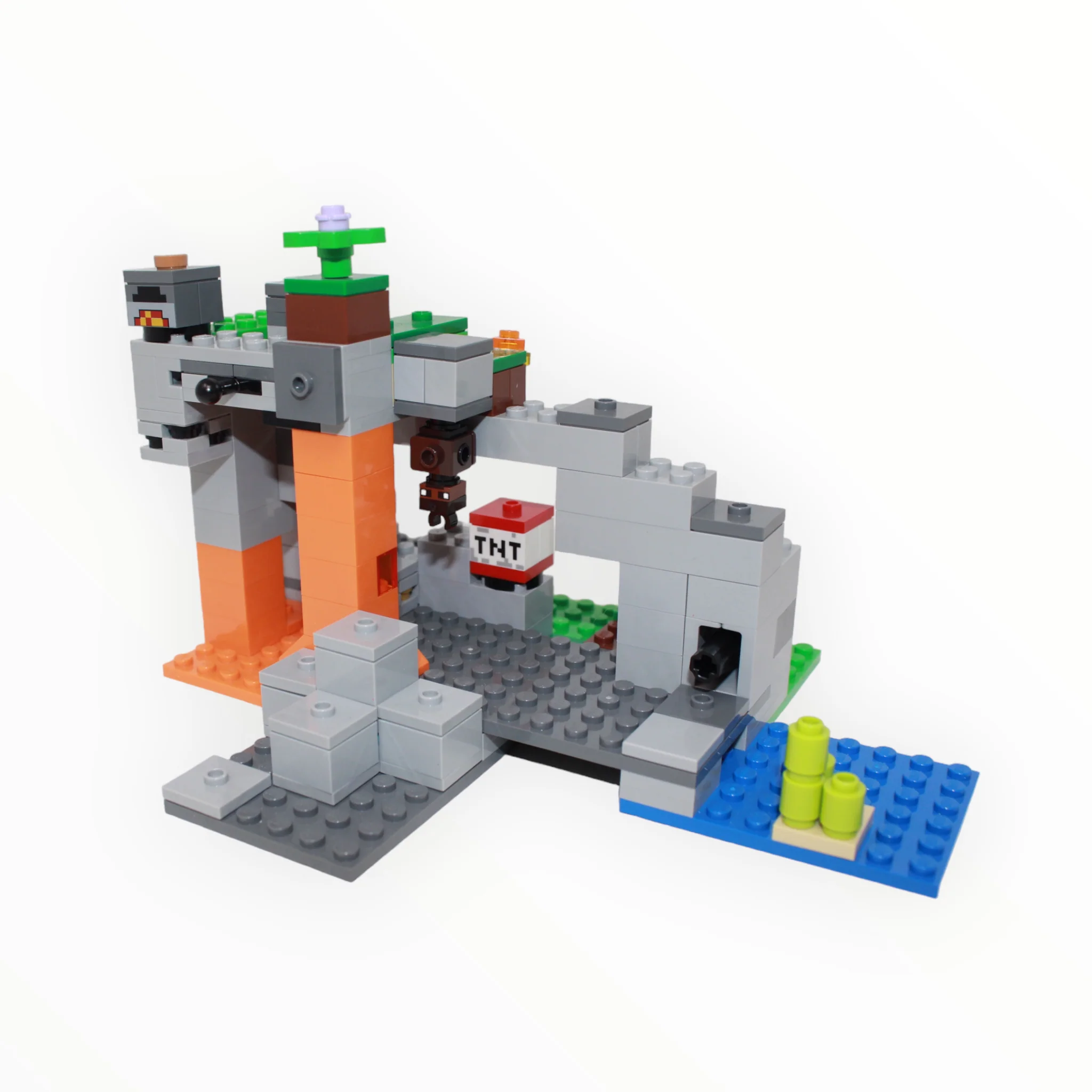 Used Set 21141 Minecraft The Zombie Cave - Image 3