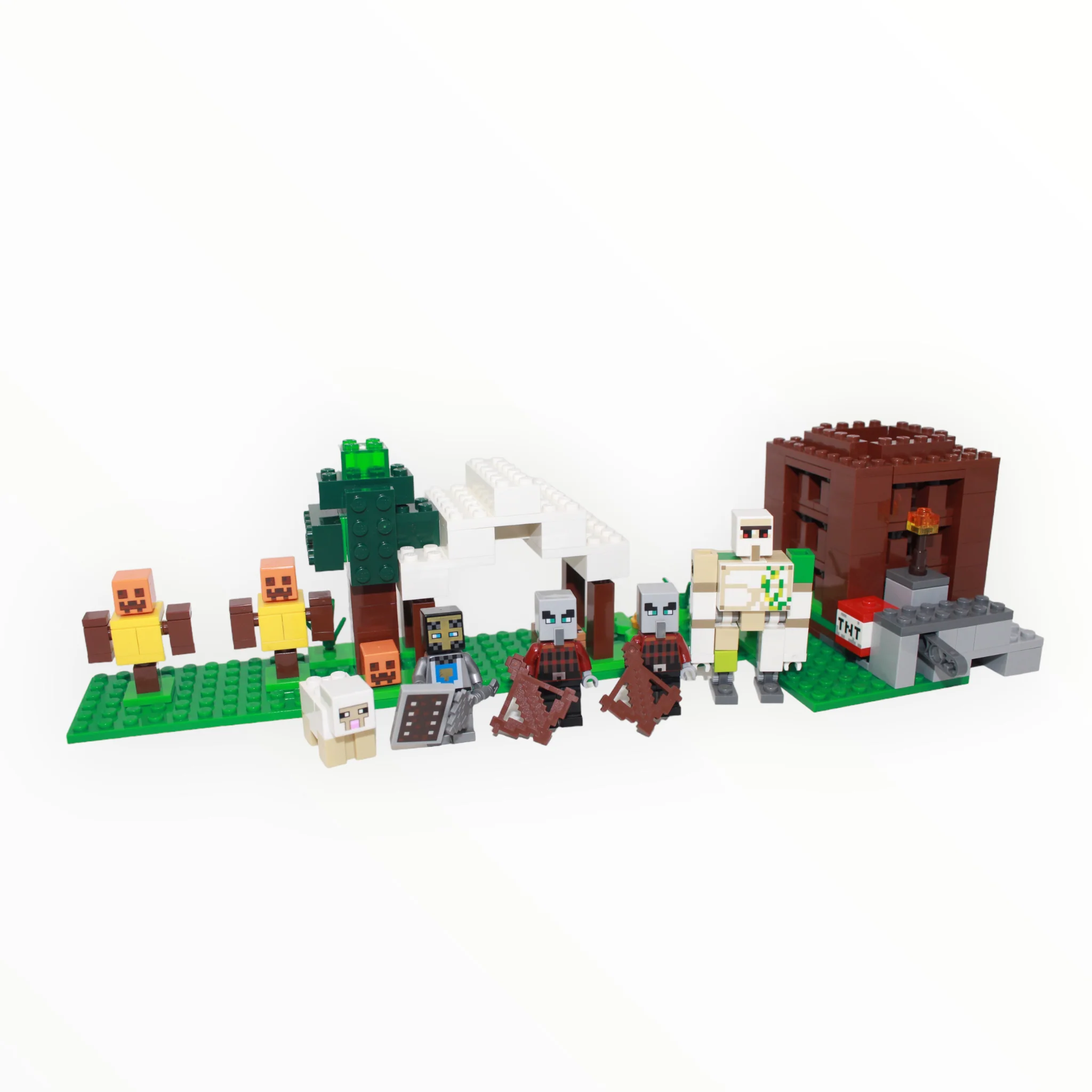Used Set 21159 Minecraft The Pillager Outpost