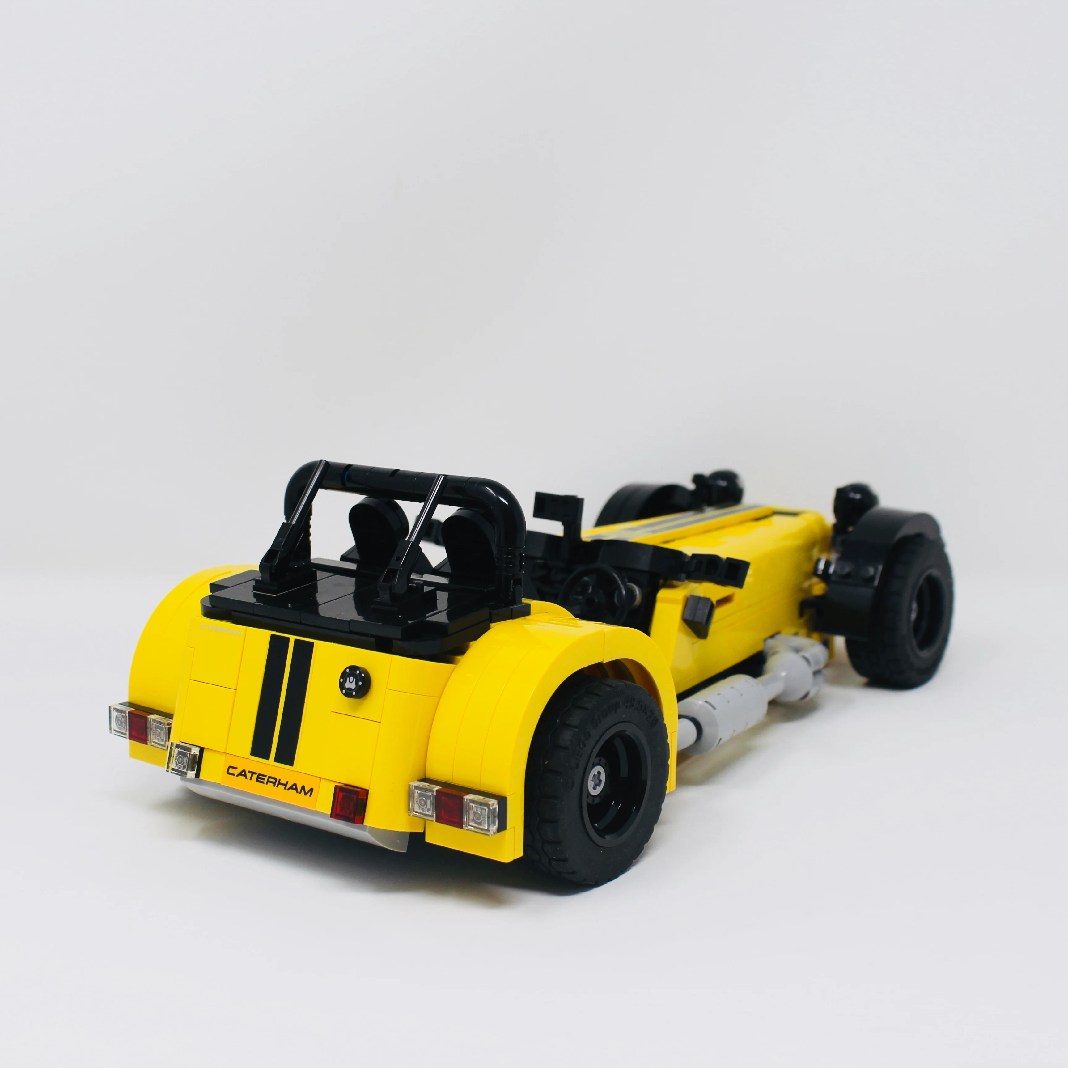 Used Set 21307 LEGO Ideas Caterham Seven 620R - Image 2