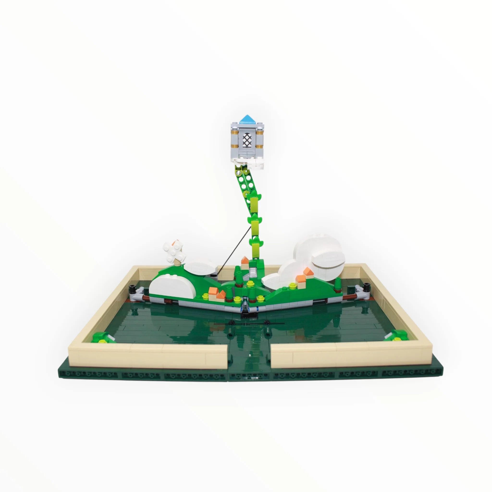 Used Set 21315 LEGO Ideas Brick Tales Pop-Up Book - Image 4
