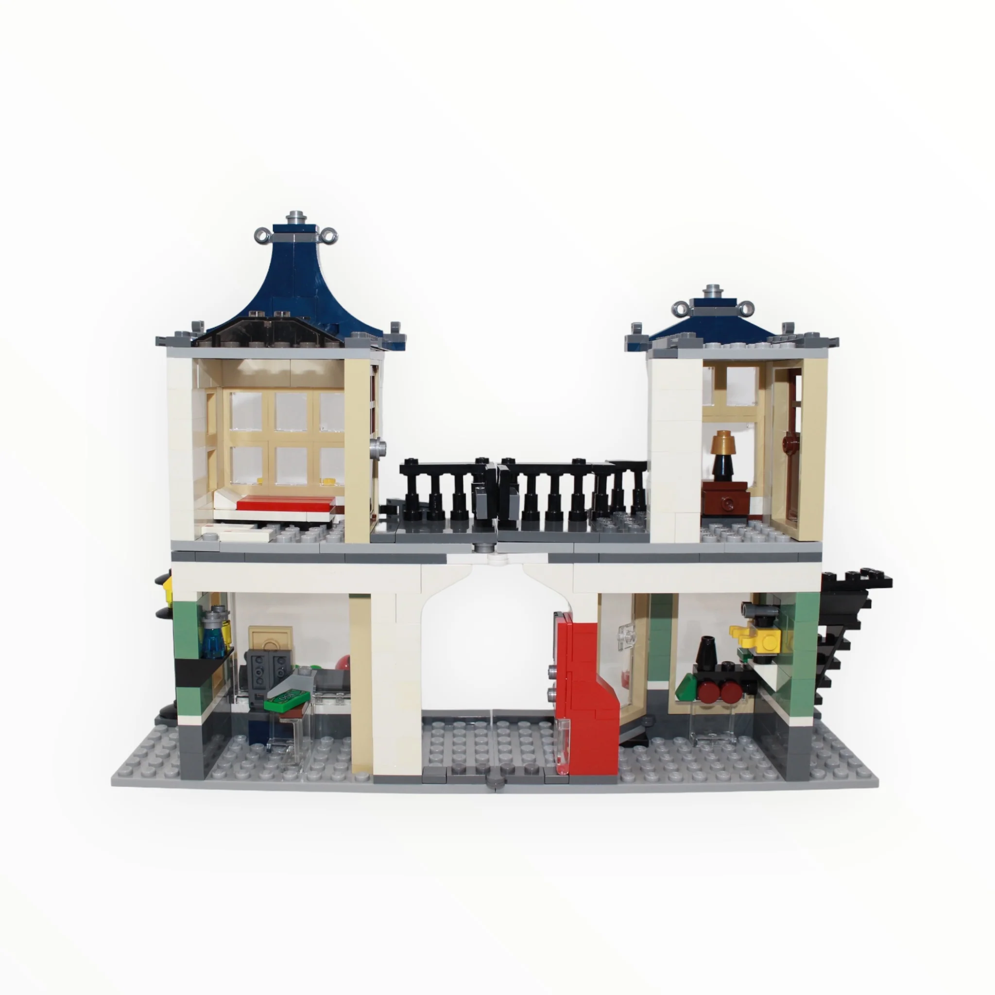 Used Set 31036 Creator Toy & Grocery Shop - Image 2