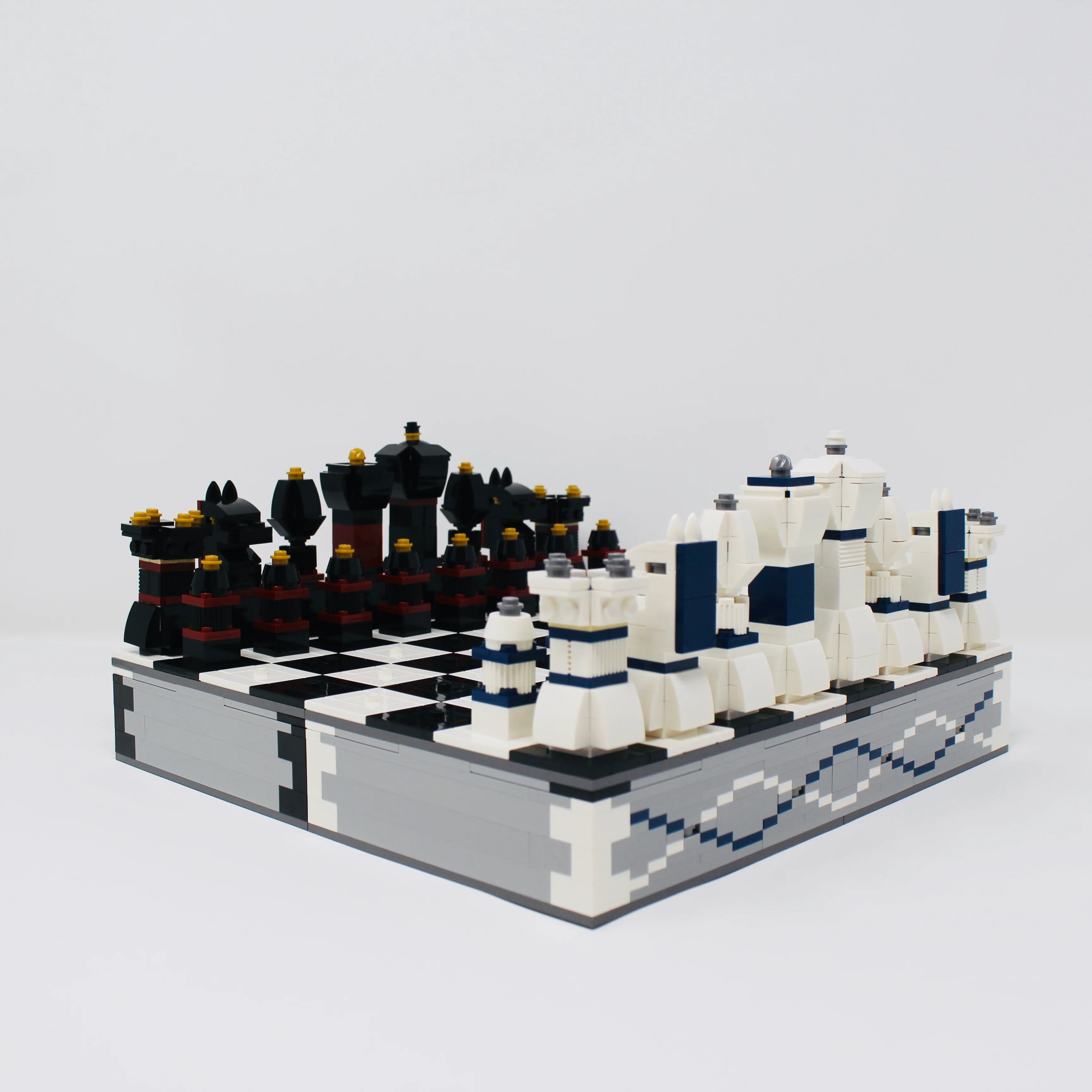 Used Set 40174 LEGO Iconic Chess Set - Image 2