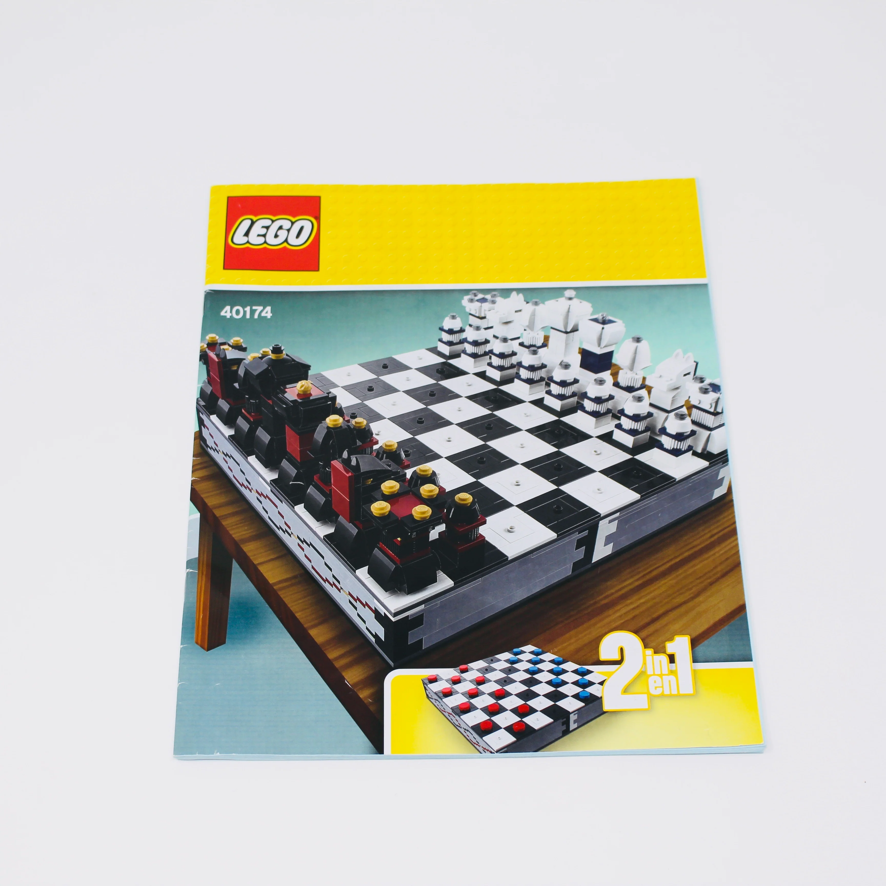 Used Set 40174 LEGO Iconic Chess Set - Image 4