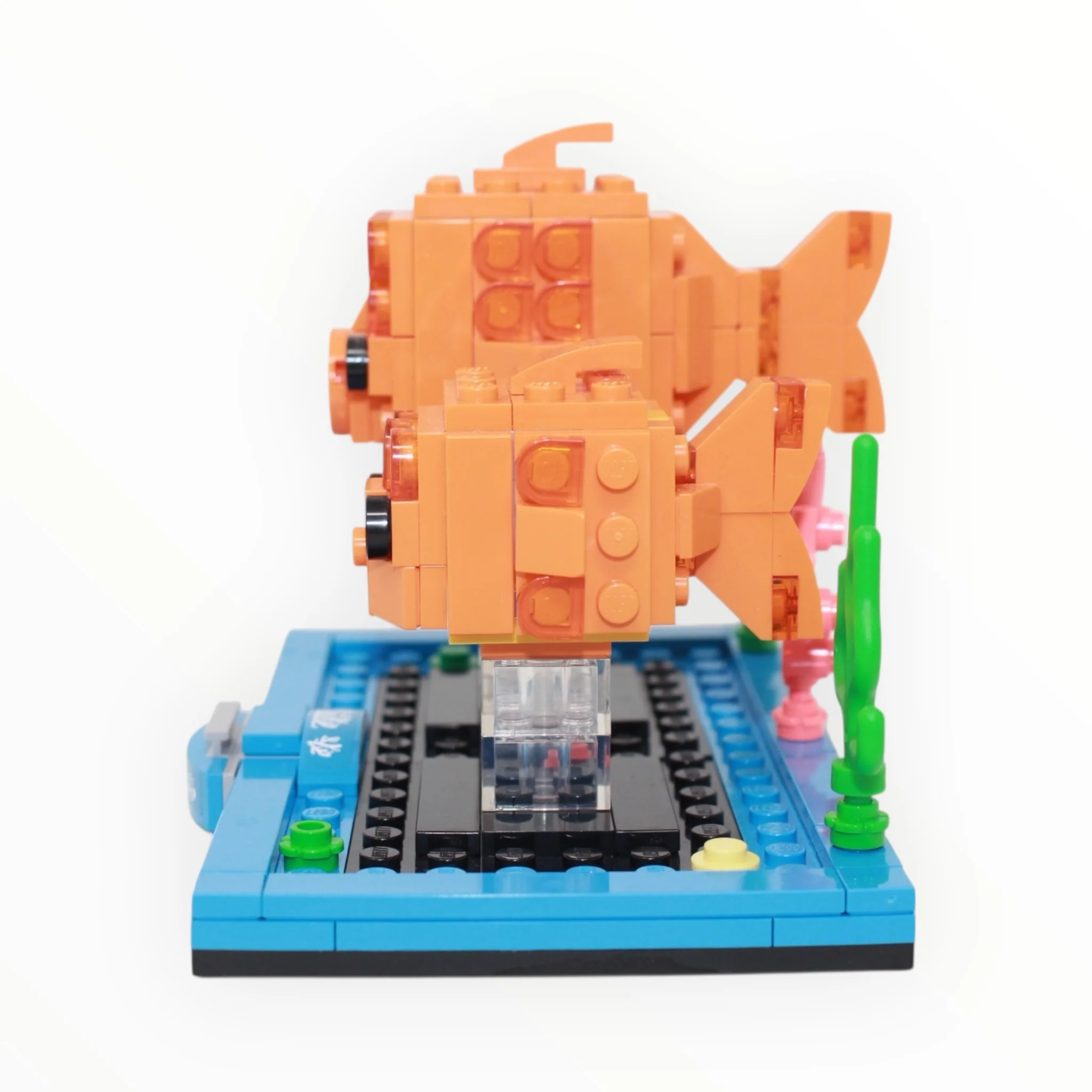 Used Set 40442 BrickHeadz Goldfish & Fry - Image 2