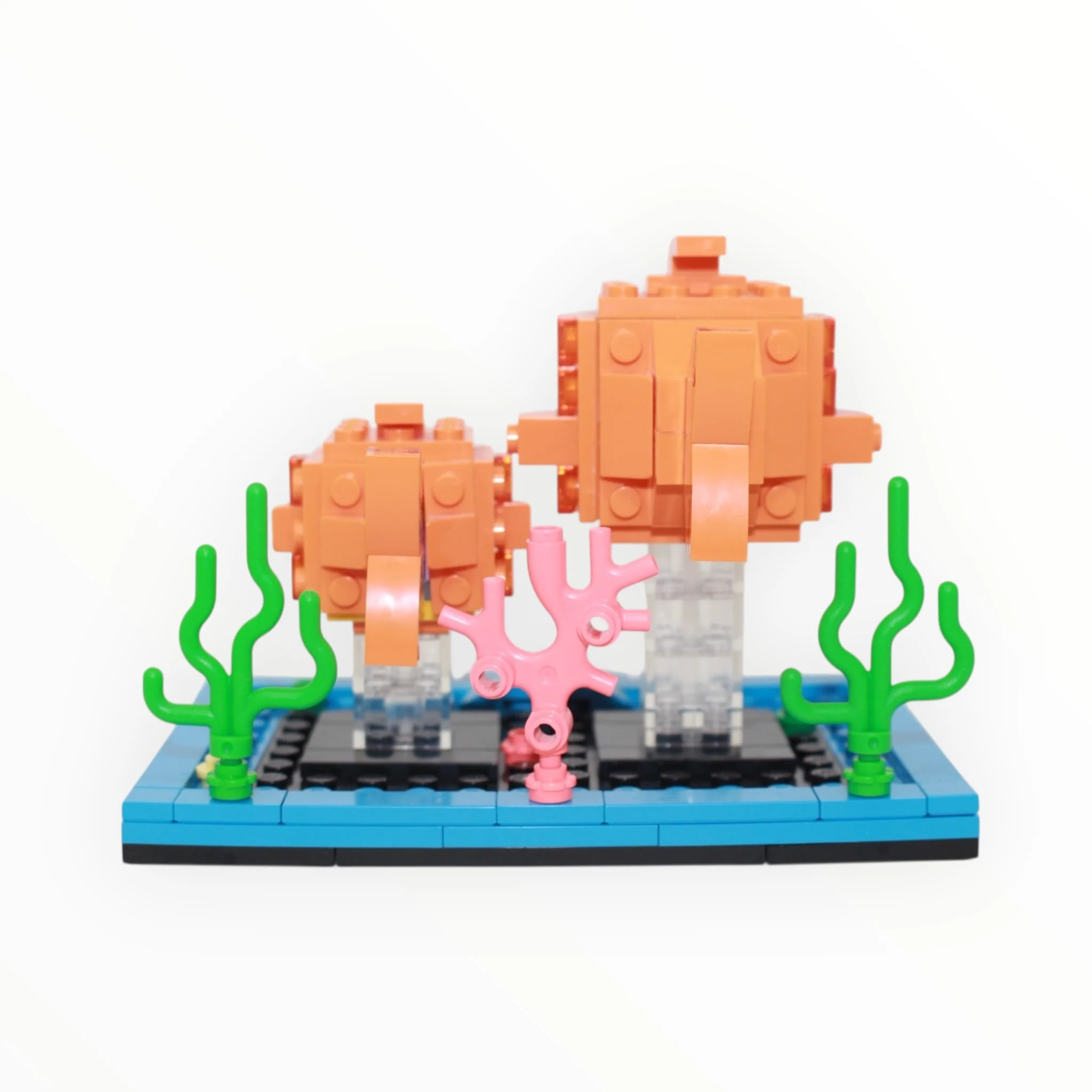 Used Set 40442 BrickHeadz Goldfish & Fry - Image 3