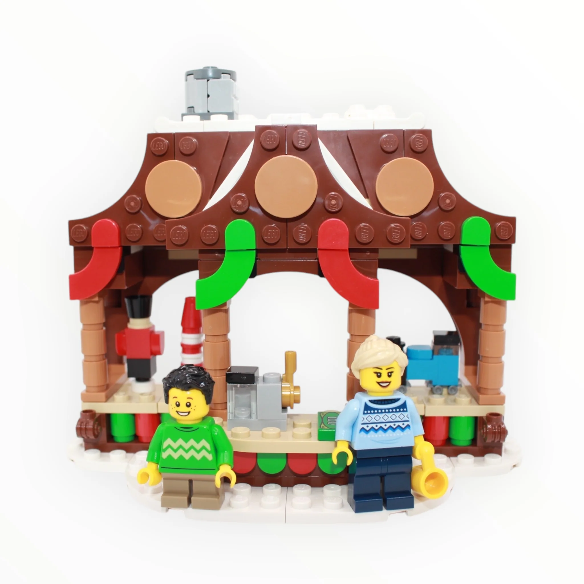 Used Set 40602 Creator Winter Market Stall