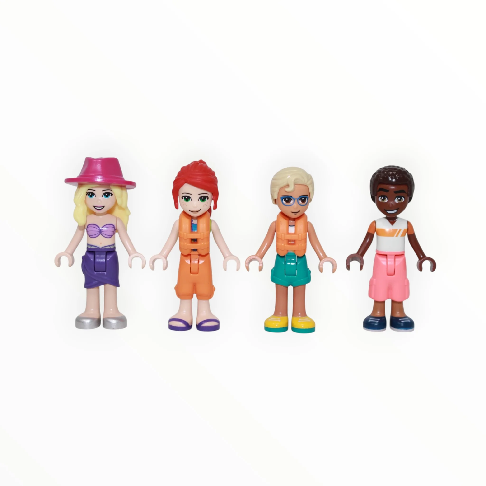 Used Set 41709 Friends Vacation Beach House - Image 4