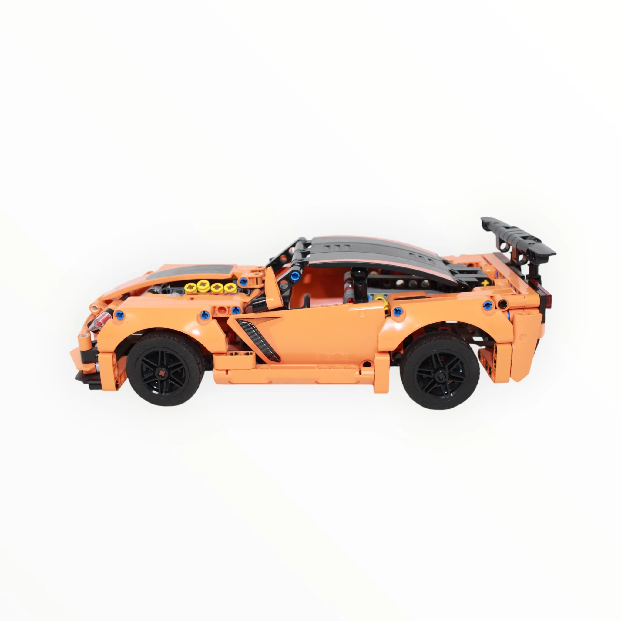 Used Set 42093 Technic Chevrolet Corvette ZR1 - Image 2
