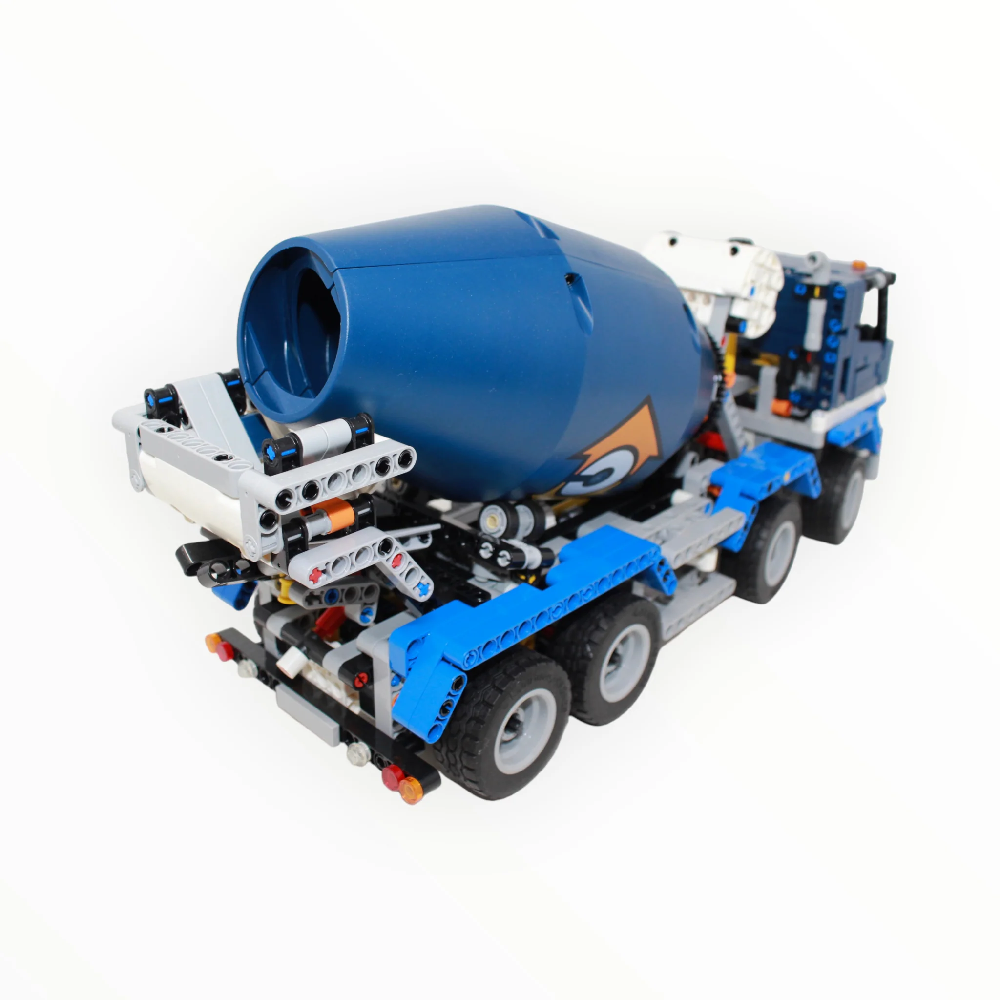 Used Set 42112 Technic Concrete Mixer Truck - Image 3