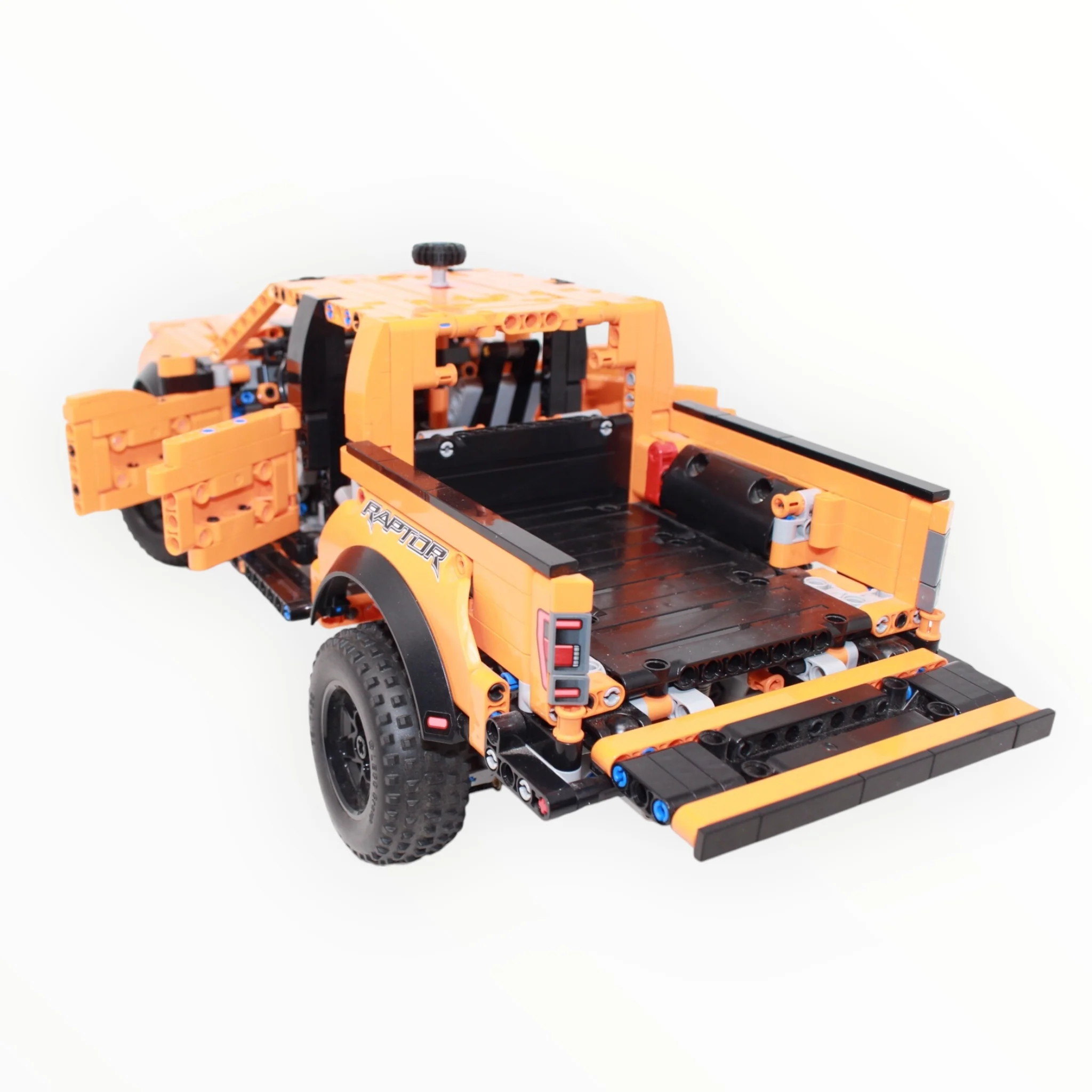 Used Set 42126 Technic Ford F-150 Raptor - Image 5